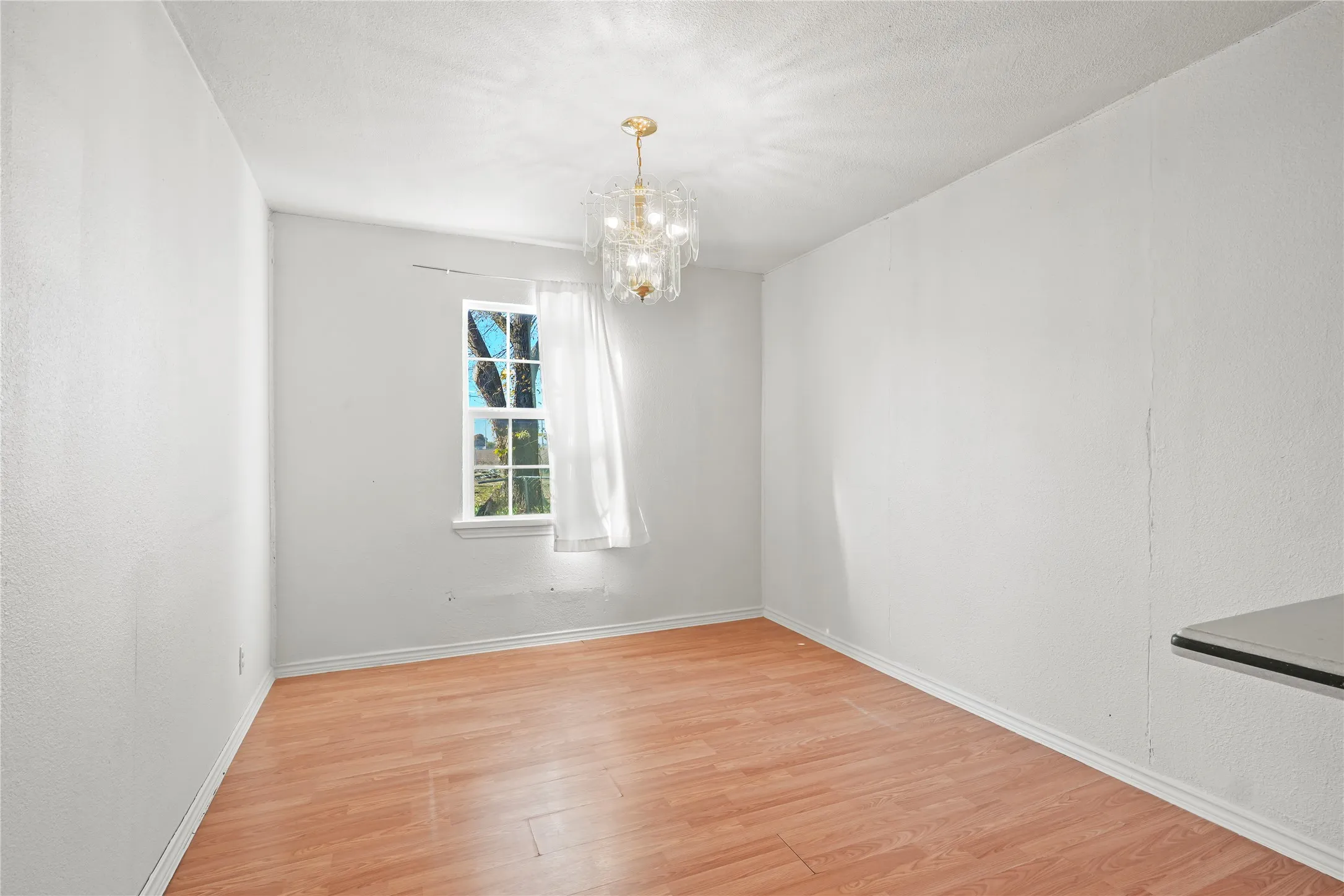 Single Family Residence For Sale in Dallas County , 1326 Dewberry Street, Wilmer, Texas 75172, 3 Bedrooms, 1 Bathroom, Garage spaces, 1,012 Sqft, built in 1960, Price $185,000, mls#21306933, Real Estate Agent in Wilmer, Homes For Sale in Dallas county, Homes For Sale in Wilmer, Realtor in Wilmer Texas, Real Estate Brokerage Independent Realty Texas, Luminita Cordes Realtor