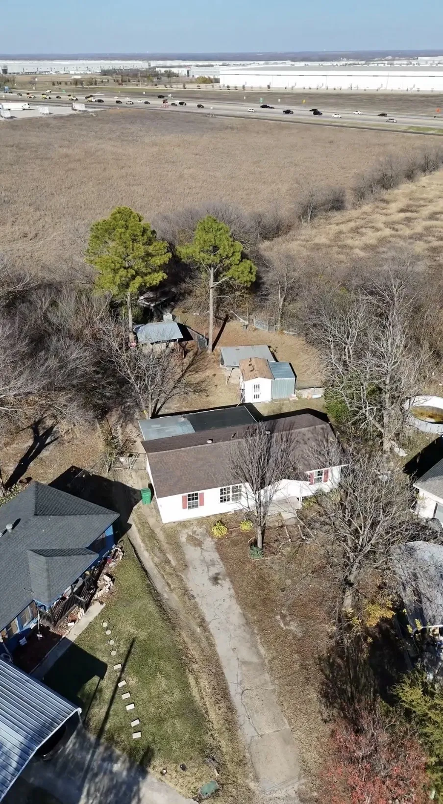 Single Family Residence For Sale in Dallas County , 1326 Dewberry Street, Wilmer, Texas 75172, 3 Bedrooms, 1 Bathroom, Garage spaces, 1,012 Sqft, built in 1960, Price $185,000, mls#21306933, Real Estate Agent in Wilmer, Homes For Sale in Dallas county, Homes For Sale in Wilmer, Realtor in Wilmer Texas, Real Estate Brokerage Independent Realty Texas, Luminita Cordes Realtor