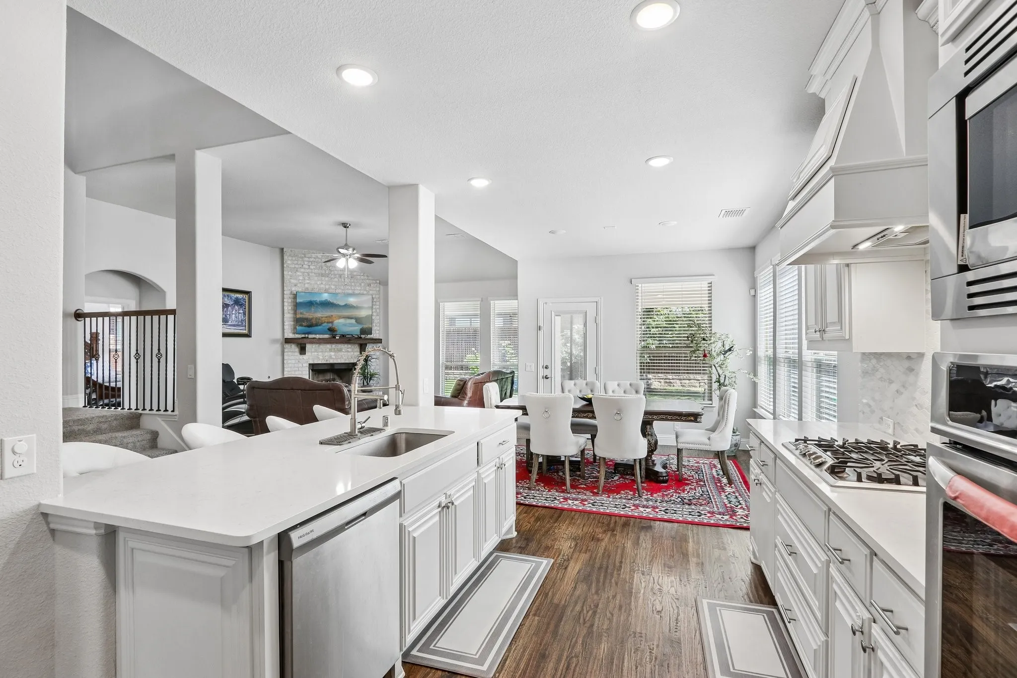 Single Family Residence For Sale in Denton County , 1409 Thrasher Drive, Little Elm, Texas 75068, 4 Bedroom, 4 Bathroom, 2 Garage spaces, 3,437 Sqft, built in 2020, Price $534,999, mls#21304867, Real Estate Agent in Little Elm, Homes For Sale in Denton county, Homes For Sale in Little Elm, Realtor in Little Elm Texas, Real Estate Brokerage Independent Realty Texas, Luminita Cordes Realtor