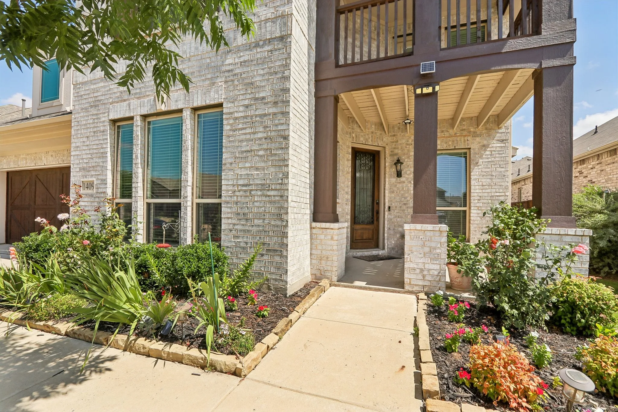 Single Family Residence For Sale in Denton County , 1409 Thrasher Drive, Little Elm, Texas 75068, 4 Bedroom, 4 Bathroom, 2 Garage spaces, 3,437 Sqft, built in 2020, Price $534,999, mls#21304867, Real Estate Agent in Little Elm, Homes For Sale in Denton county, Homes For Sale in Little Elm, Realtor in Little Elm Texas, Real Estate Brokerage Independent Realty Texas, Luminita Cordes Realtor
