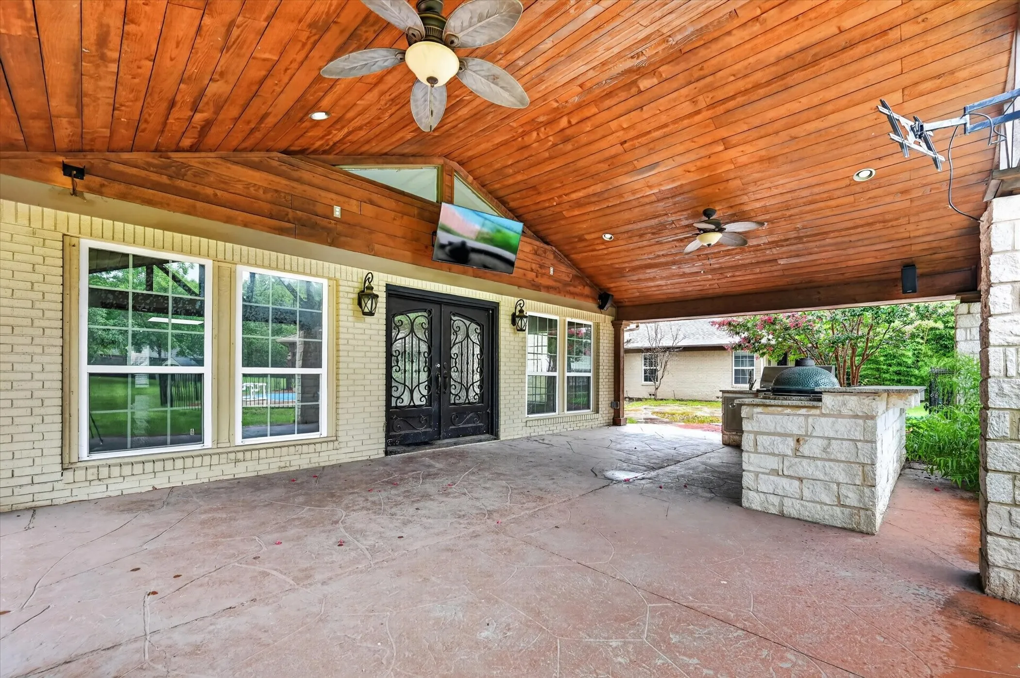 Single Family Residence For Sale in Dallas County , 14126 Brookridge Circle, Dallas, Texas 75254, 6 Bedroom, 6 Bathroom, 2 Garage spaces, 5,786 Sqft, built in 1961, mls#21304037, Real Estate Agent in Dallas, Homes For Sale in Dallas county, Homes For Sale in Dallas, Realtor in Dallas Texas, Real Estate Brokerage Independent Realty Texas, Luminita Cordes Realtor