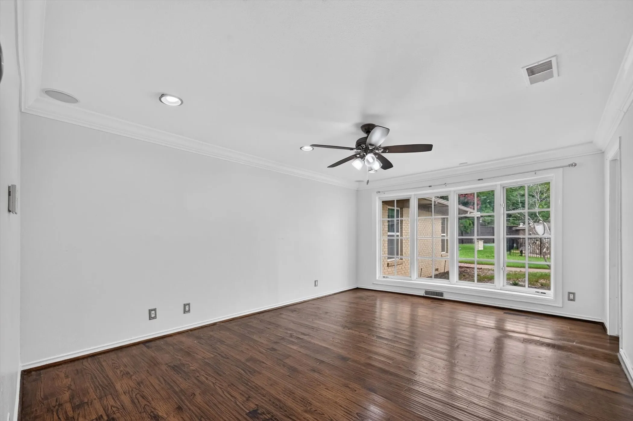 Single Family Residence For Sale in Dallas County , 14126 Brookridge Circle, Dallas, Texas 75254, 6 Bedroom, 6 Bathroom, 2 Garage spaces, 5,786 Sqft, built in 1961, mls#21304037, Real Estate Agent in Dallas, Homes For Sale in Dallas county, Homes For Sale in Dallas, Realtor in Dallas Texas, Real Estate Brokerage Independent Realty Texas, Luminita Cordes Realtor