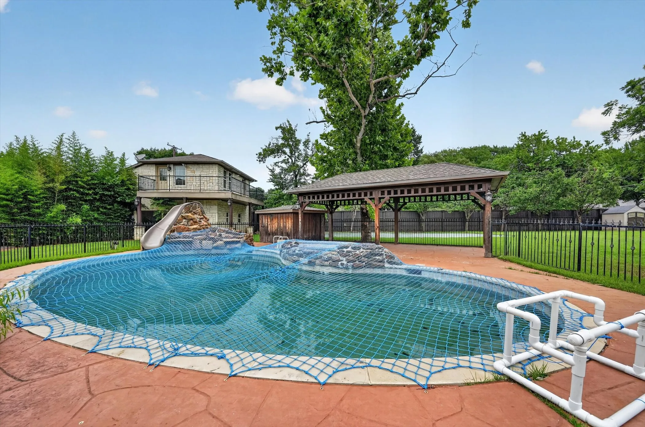 Single Family Residence For Sale in Dallas County , 14126 Brookridge Circle, Dallas, Texas 75254, 6 Bedroom, 6 Bathroom, 2 Garage spaces, 5,786 Sqft, built in 1961, mls#21304037, Real Estate Agent in Dallas, Homes For Sale in Dallas county, Homes For Sale in Dallas, Realtor in Dallas Texas, Real Estate Brokerage Independent Realty Texas, Luminita Cordes Realtor