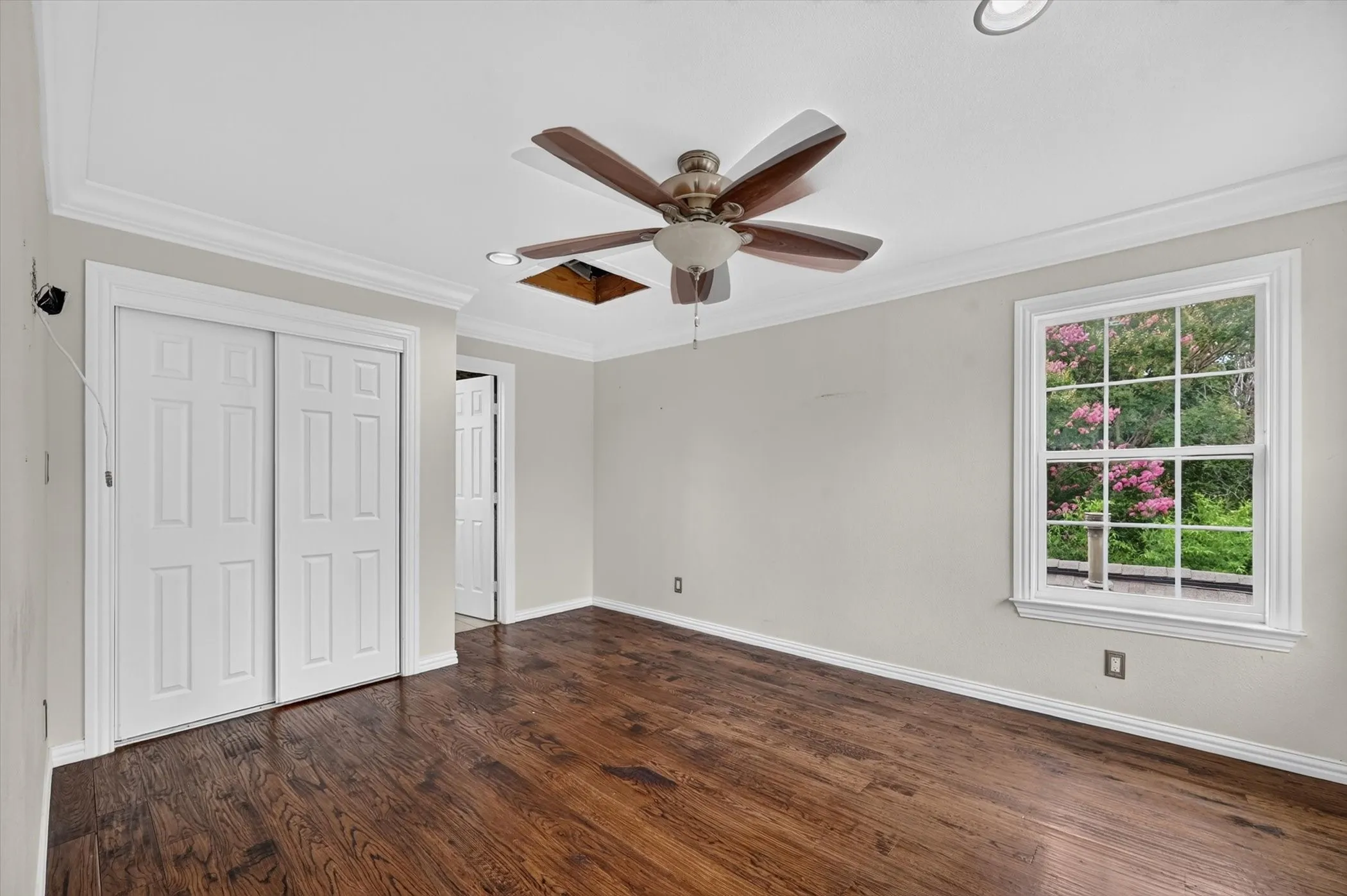 Single Family Residence For Sale in Dallas County , 14126 Brookridge Circle, Dallas, Texas 75254, 6 Bedroom, 6 Bathroom, 2 Garage spaces, 5,786 Sqft, built in 1961, mls#21304037, Real Estate Agent in Dallas, Homes For Sale in Dallas county, Homes For Sale in Dallas, Realtor in Dallas Texas, Real Estate Brokerage Independent Realty Texas, Luminita Cordes Realtor