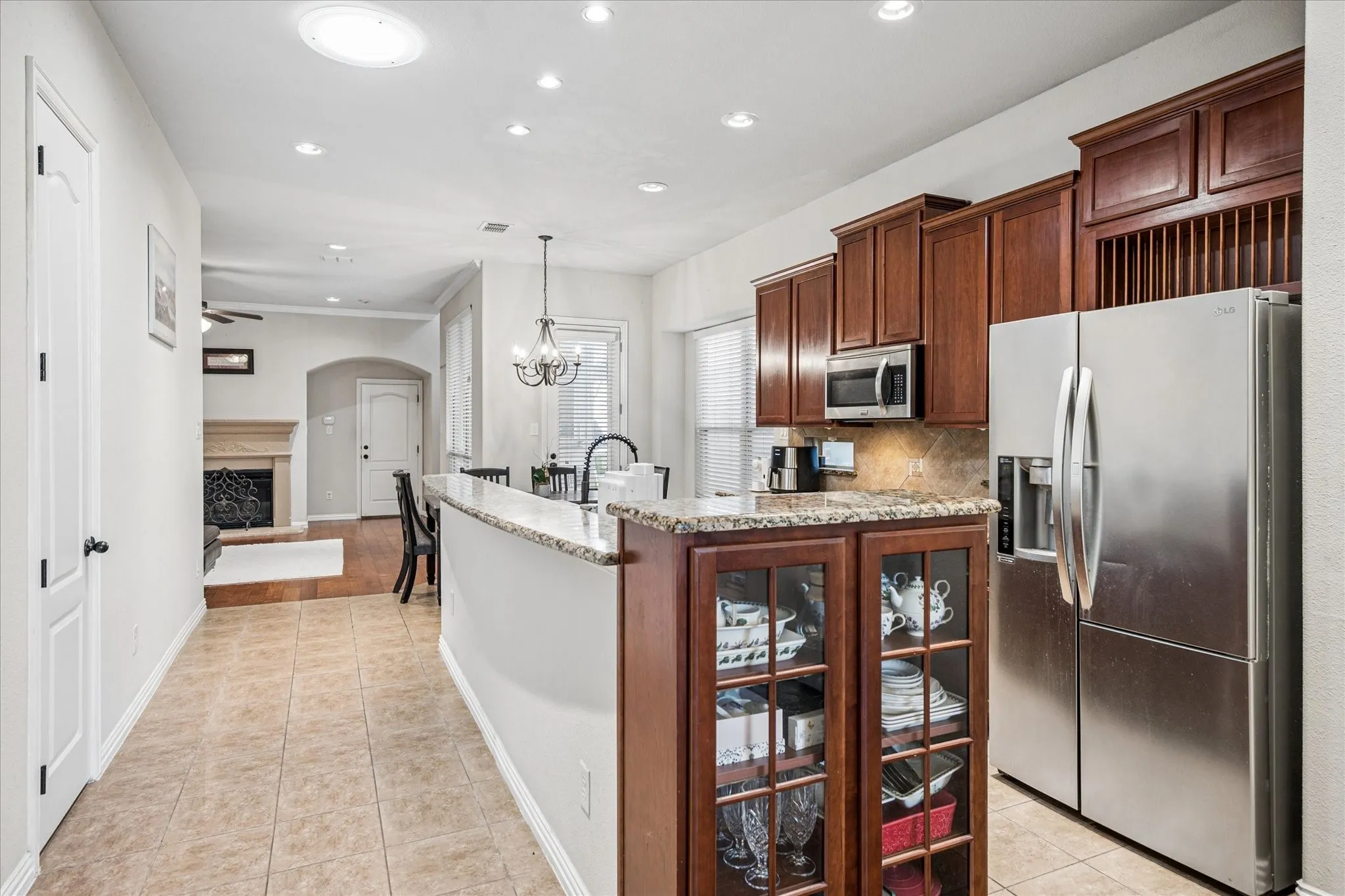 Single Family Residence For Sale in Denton County , 2470 Sunderland Lane, Lewisville, Texas 75067, 3 Bedroom, 3 Bathroom, 2 Garage spaces, 2,268 Sqft, built in 2008, mls#21304233, Real Estate Agent in Lewisville, Homes For Sale in Denton county, Homes For Sale in Lewisville, Realtor in Lewisville Texas, Real Estate Brokerage Independent Realty Texas, Luminita Cordes Realtor