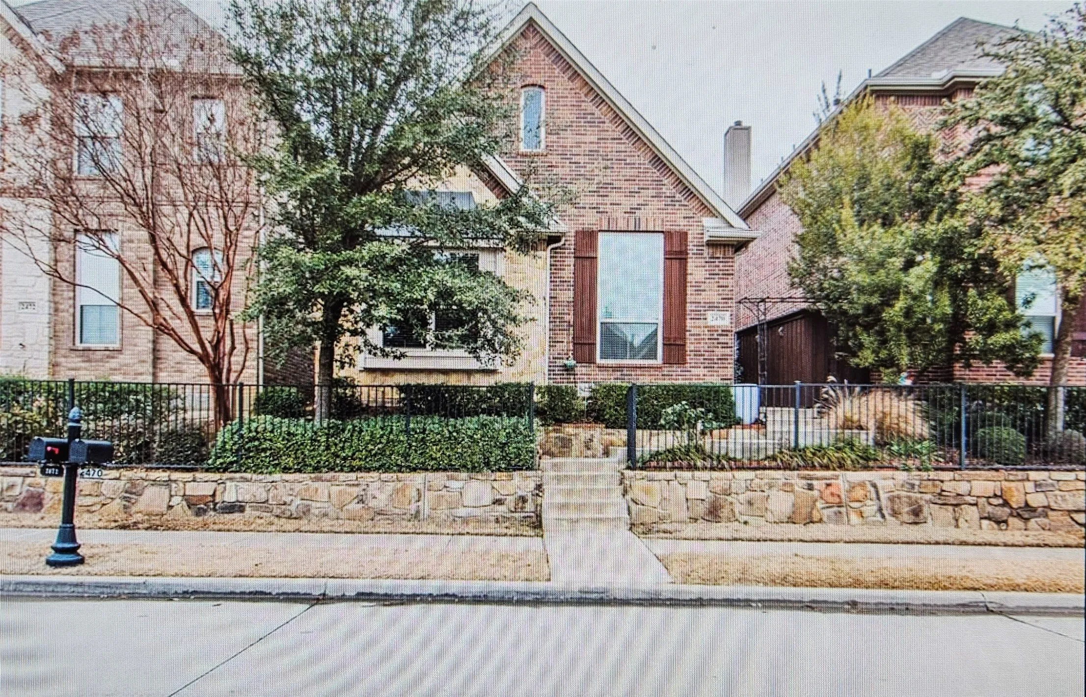 Single Family Residence For Sale in Denton County , 2470 Sunderland Lane, Lewisville, Texas 75067, 3 Bedroom, 3 Bathroom, 2 Garage spaces, 2,268 Sqft, built in 2008, mls#21304233, Real Estate Agent in Lewisville, Homes For Sale in Denton county, Homes For Sale in Lewisville, Realtor in Lewisville Texas, Real Estate Brokerage Independent Realty Texas, Luminita Cordes Realtor