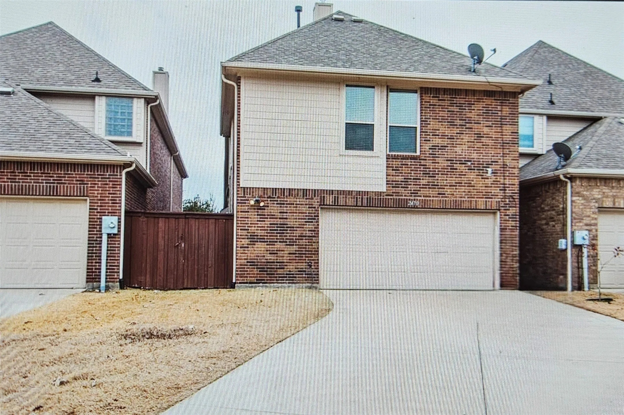 Single Family Residence For Sale in Denton County , 2470 Sunderland Lane, Lewisville, Texas 75067, 3 Bedroom, 3 Bathroom, 2 Garage spaces, 2,268 Sqft, built in 2008, mls#21304233, Real Estate Agent in Lewisville, Homes For Sale in Denton county, Homes For Sale in Lewisville, Realtor in Lewisville Texas, Real Estate Brokerage Independent Realty Texas, Luminita Cordes Realtor
