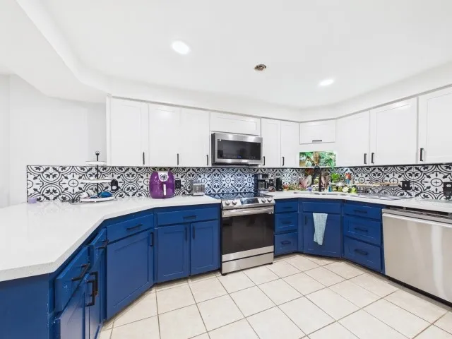 Single Family Residence For Sale in Henderson County , 7491 State Highway 19 S, Athens, Texas 75751, 3 Bedrooms, 2 Bathrooms, Garage spaces, 2,000 Sqft, built in 1946, Price $575,000, mls#21307000, Real Estate Agent in Athens, Homes For Sale in Henderson county, Homes For Sale in Athens, Realtor in Athens Texas, Real Estate Brokerage Independent Realty Texas, Luminita Cordes Realtor