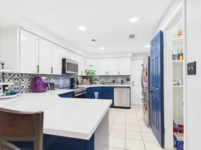 Single Family Residence For Sale in Henderson County , 7491 State Highway 19 S, Athens, Texas 75751, 3 Bedrooms, 2 Bathrooms, Garage spaces, 2,000 Sqft, built in 1946, Price $575,000, mls#21307000, Real Estate Agent in Athens, Homes For Sale in Henderson county, Homes For Sale in Athens, Realtor in Athens Texas, Real Estate Brokerage Independent Realty Texas, Luminita Cordes Realtor