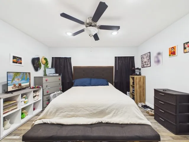 Single Family Residence For Sale in Henderson County , 7491 State Highway 19 S, Athens, Texas 75751, 3 Bedrooms, 2 Bathrooms, Garage spaces, 2,000 Sqft, built in 1946, Price $575,000, mls#21307000, Real Estate Agent in Athens, Homes For Sale in Henderson county, Homes For Sale in Athens, Realtor in Athens Texas, Real Estate Brokerage Independent Realty Texas, Luminita Cordes Realtor