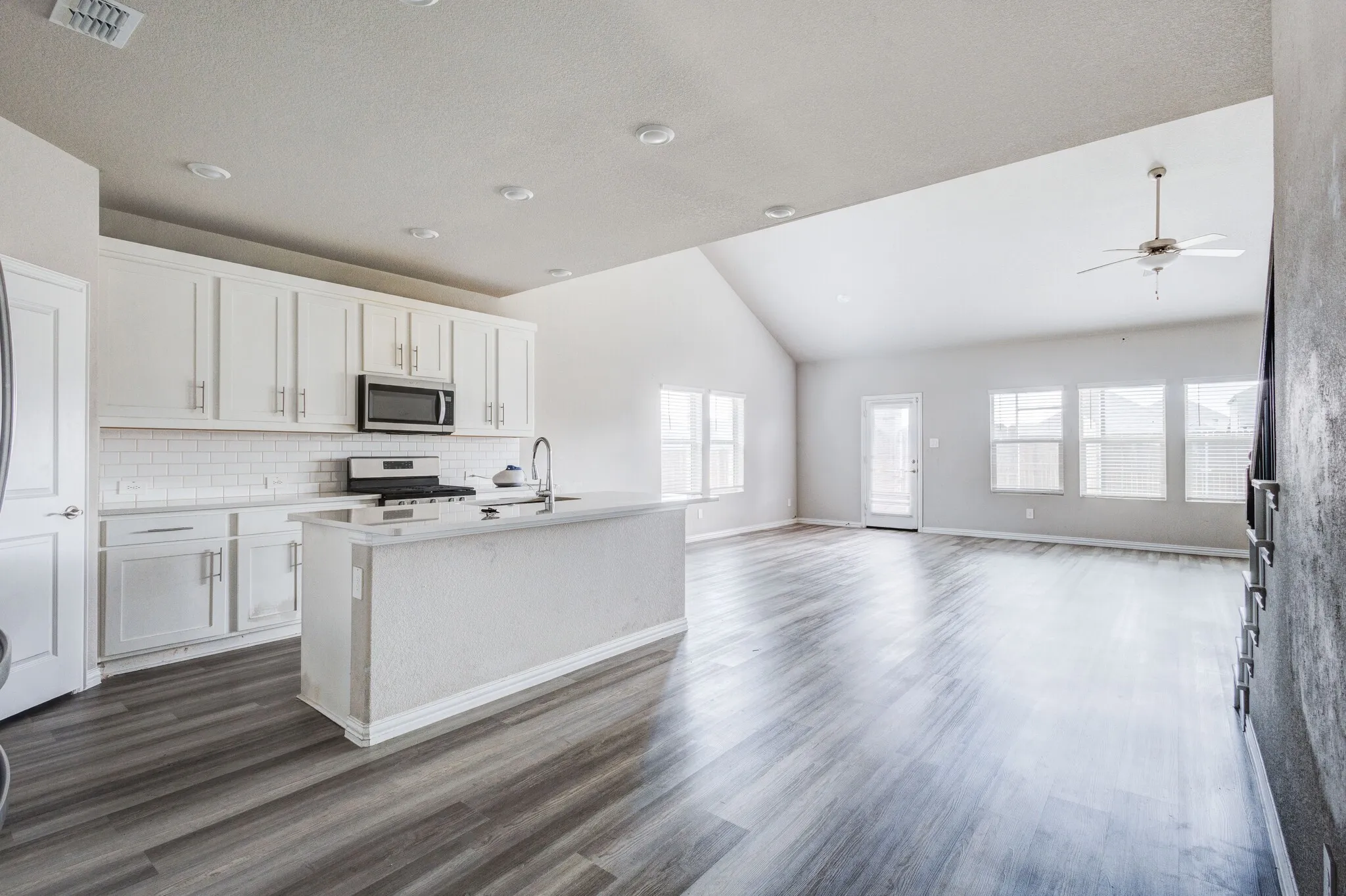 Single Family Residence For Sale in Dallas County , 2116 Colt Court, Seagoville, Texas 75159, 5 Bedrooms, 3 Bathrooms, 2 Garage spaces, 3,064 Sqft, built in 2024, Price $380,000, mls#21224714, Real Estate Agent in Seagoville, Homes For Sale in Dallas county, Homes For Sale in Seagoville, Realtor in Seagoville Texas, Real Estate Brokerage Independent Realty Texas, Luminita Cordes Realtor