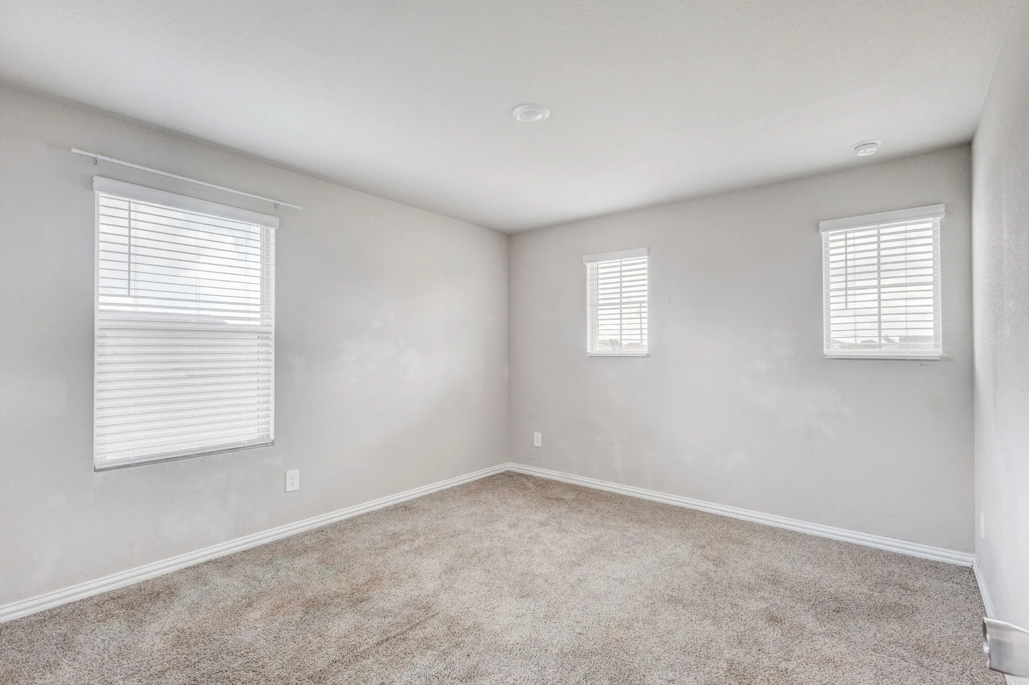 Single Family Residence For Sale in Dallas County , 2116 Colt Court, Seagoville, Texas 75159, 5 Bedrooms, 3 Bathrooms, 2 Garage spaces, 3,064 Sqft, built in 2024, Price $380,000, mls#21224714, Real Estate Agent in Seagoville, Homes For Sale in Dallas county, Homes For Sale in Seagoville, Realtor in Seagoville Texas, Real Estate Brokerage Independent Realty Texas, Luminita Cordes Realtor