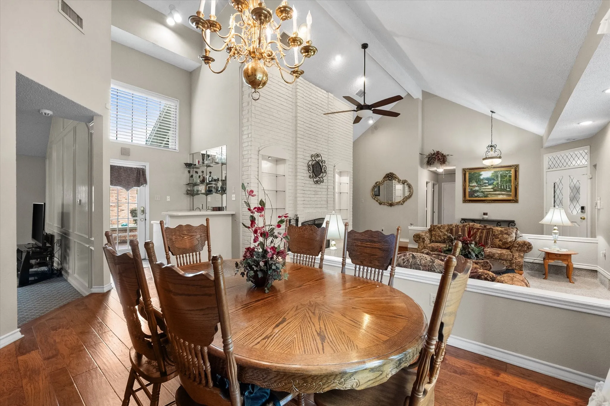 Single Family Residence For Sale in Tarrant County , 705 Kyle Drive, Arlington, Texas 76011, 3 Bedroom, 3 Bathroom, 2 Garage spaces, 2,382 Sqft, built in 1983, mls#21306971, Real Estate Agent in Arlington, Homes For Sale in Tarrant county, Homes For Sale in Arlington, Realtor in Arlington Texas, Real Estate Brokerage Independent Realty Texas, Luminita Cordes Realtor