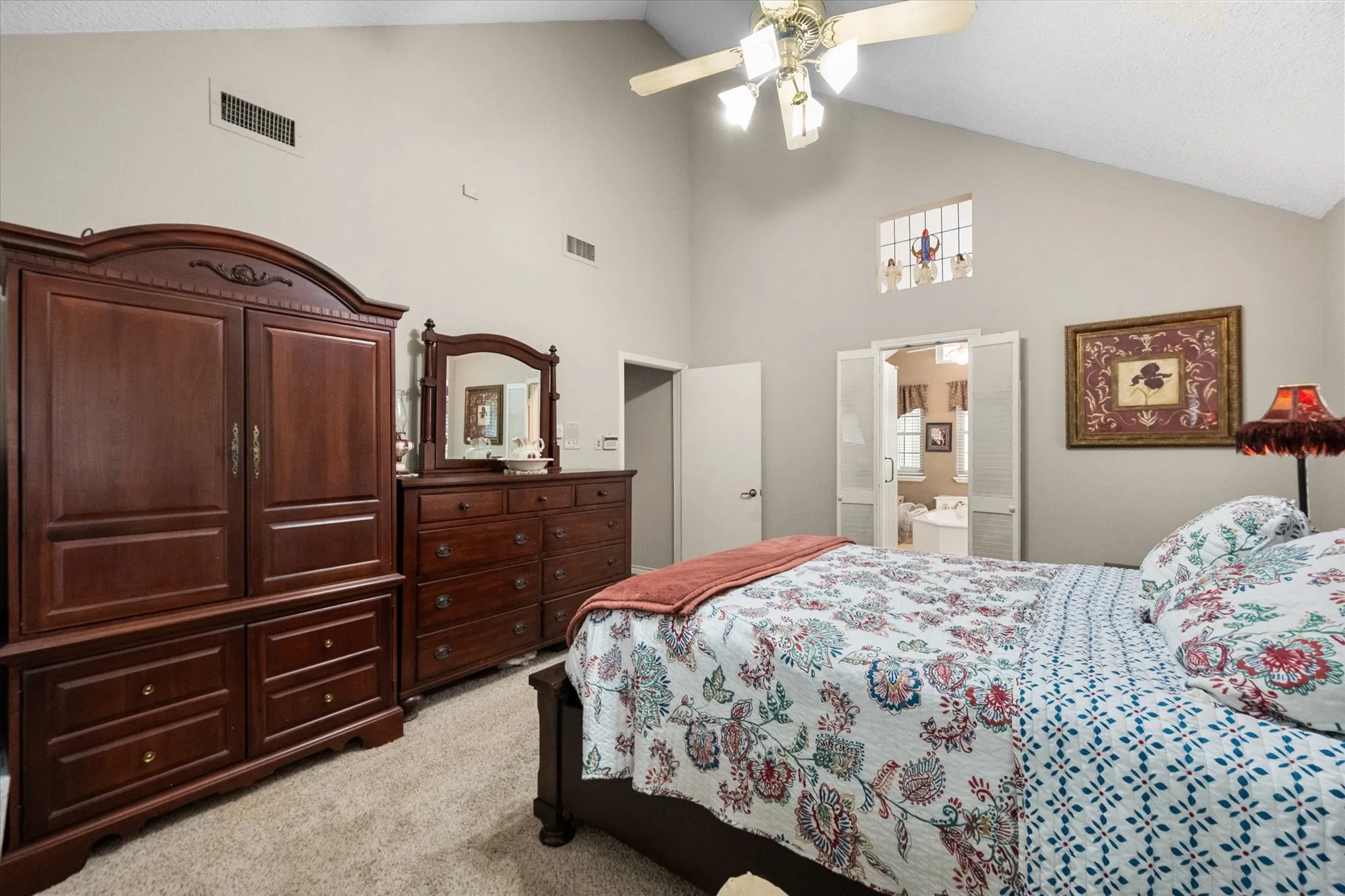 Single Family Residence For Sale in Tarrant County , 705 Kyle Drive, Arlington, Texas 76011, 3 Bedroom, 3 Bathroom, 2 Garage spaces, 2,382 Sqft, built in 1983, mls#21306971, Real Estate Agent in Arlington, Homes For Sale in Tarrant county, Homes For Sale in Arlington, Realtor in Arlington Texas, Real Estate Brokerage Independent Realty Texas, Luminita Cordes Realtor