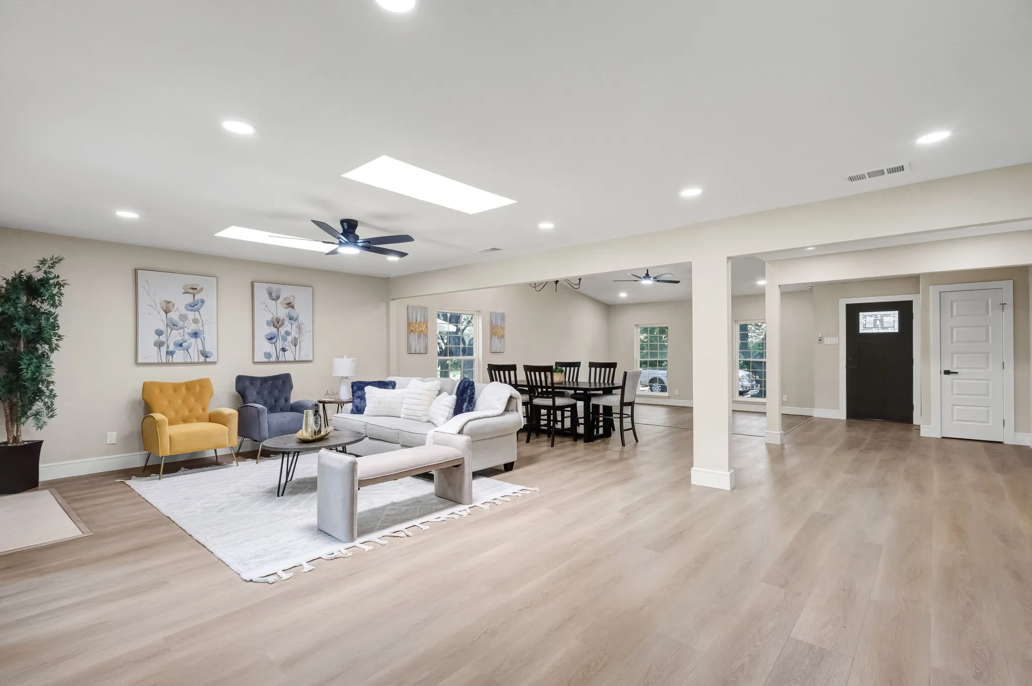 Single Family Residence For Sale in Collin County , 1209 Overdowns Drive, Plano, Texas 75023, 4 Bedroom, 2 Bathroom, 2 Garage spaces, 2,262 Sqft, built in 1974, mls#21307012, Real Estate Agent in Plano, Homes For Sale in Collin county, Homes For Sale in Plano, Realtor in Plano Texas, Real Estate Brokerage Independent Realty Texas, Luminita Cordes Realtor
