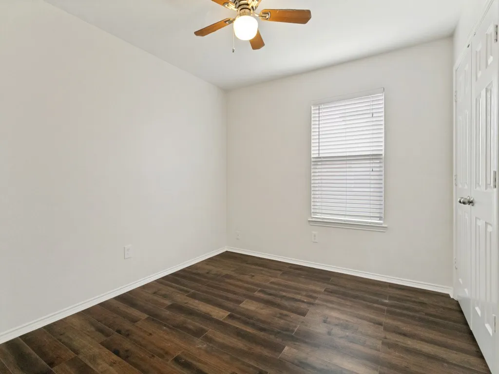 Single Family Residence For Sale in Johnson County , 1221 Krista Drive, Burleson, Texas 76028, 3 Bedroom, 2 Bathroom, 2 Garage spaces, 1,393 Sqft, built in 2008, mls#21304747, Real Estate Agent in Burleson, Homes For Sale in Johnson county, Homes For Sale in Burleson, Realtor in Burleson Texas, Real Estate Brokerage Independent Realty Texas, Luminita Cordes Realtor