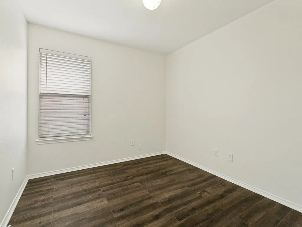 Single Family Residence For Sale in Johnson County , 1221 Krista Drive, Burleson, Texas 76028, 3 Bedroom, 2 Bathroom, 2 Garage spaces, 1,393 Sqft, built in 2008, mls#21304747, Real Estate Agent in Burleson, Homes For Sale in Johnson county, Homes For Sale in Burleson, Realtor in Burleson Texas, Real Estate Brokerage Independent Realty Texas, Luminita Cordes Realtor