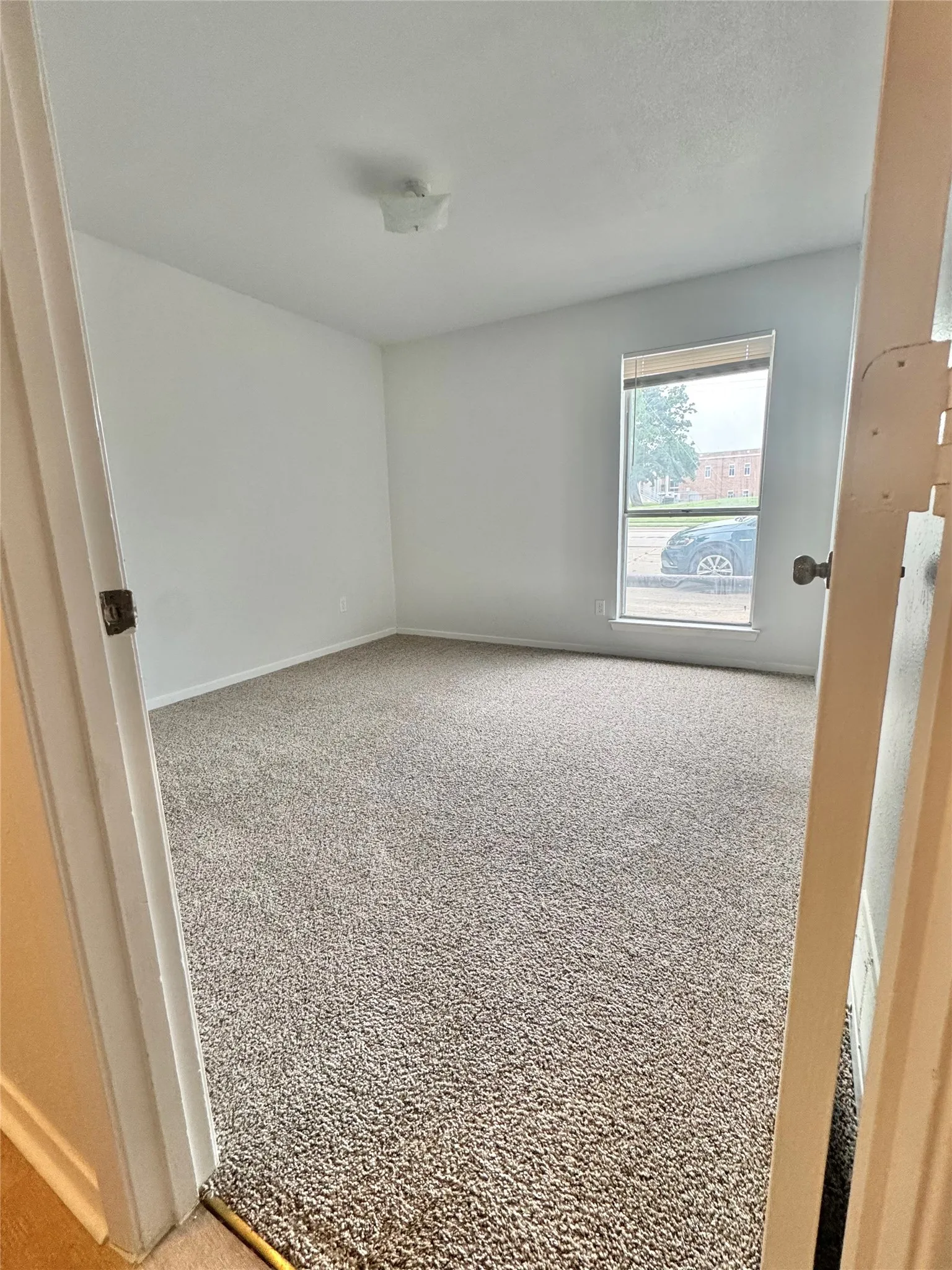 Apartment For Rent in Denton County , 705 Gregg Street 2, Denton, Texas 76201, 2 Bedroom, 2 Bathroom, Garage spaces, 885 Sqft, built in 1980, mls#21304039, Real Estate Agent in Denton, Homes For Rent in Denton county, Homes For Rent in Denton, Realtor in Denton Texas, Real Estate Brokerage Independent Realty Texas, Luminita Cordes Realtor