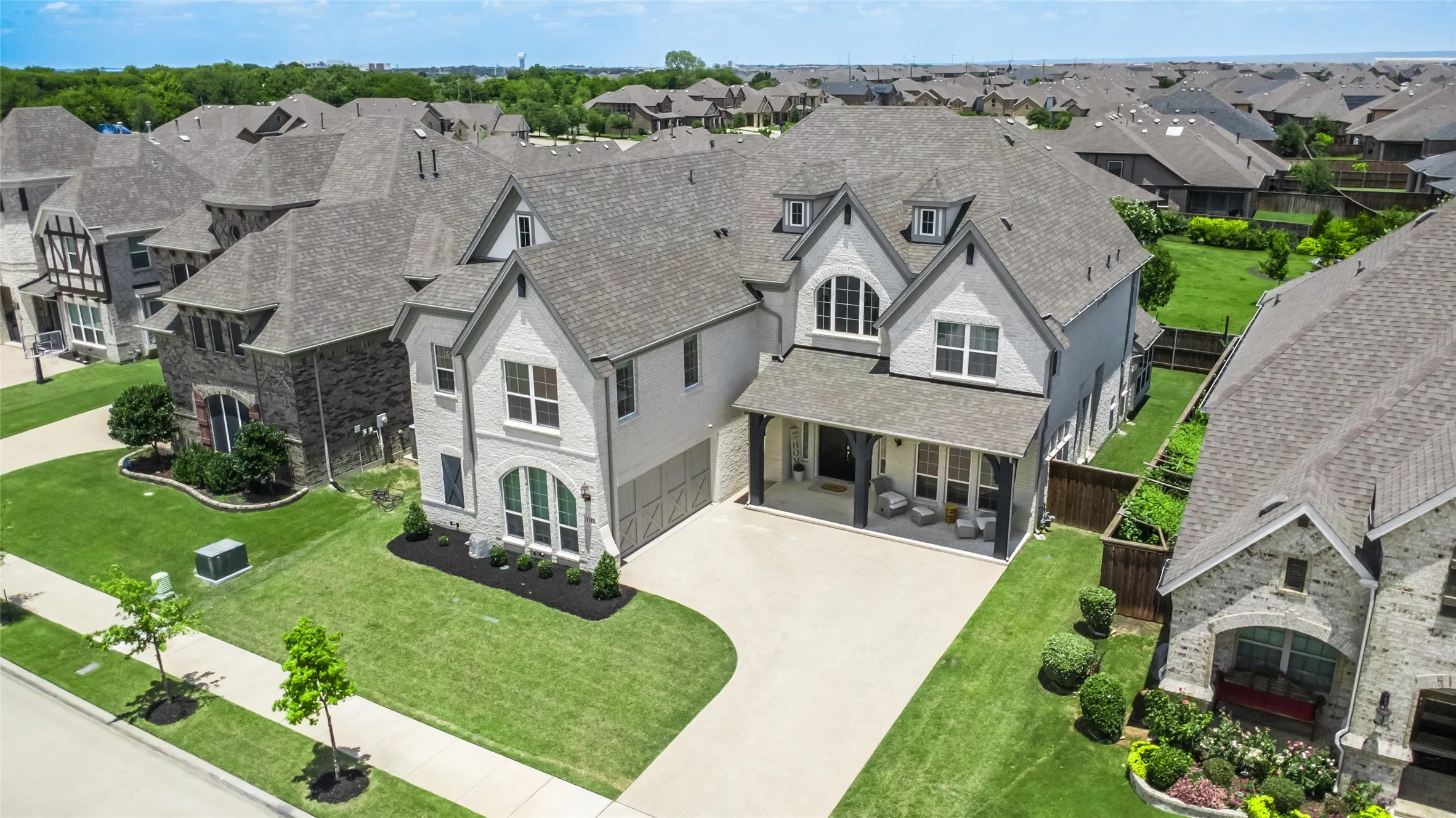 Single Family Residence For Sale in Johnson County , 1112 Maverick Drive, Mansfield, Texas 76063, 5 Bedrooms, 5 Bathrooms, 1 Garage spaces, 5,175 Sqft, built in 2022, Price $969,500, mls#21305557, Real Estate Agent in Mansfield, Homes For Sale in Johnson county, Homes For Sale in Mansfield, Realtor in Mansfield Texas, Real Estate Brokerage Independent Realty Texas, Luminita Cordes Realtor
