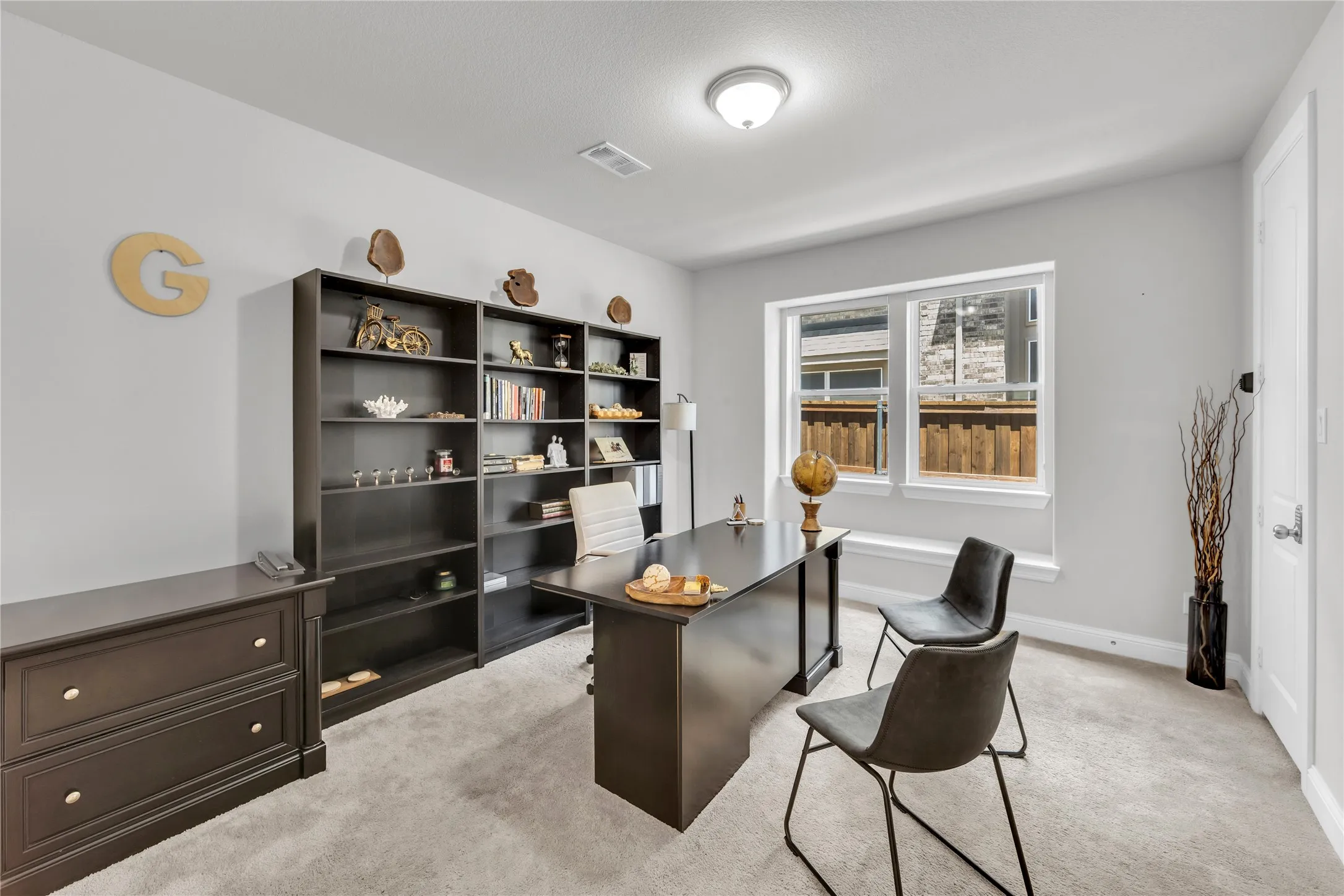 Single Family Residence For Sale in Johnson County , 1112 Maverick Drive, Mansfield, Texas 76063, 5 Bedrooms, 5 Bathrooms, 1 Garage spaces, 5,175 Sqft, built in 2022, Price $969,500, mls#21305557, Real Estate Agent in Mansfield, Homes For Sale in Johnson county, Homes For Sale in Mansfield, Realtor in Mansfield Texas, Real Estate Brokerage Independent Realty Texas, Luminita Cordes Realtor