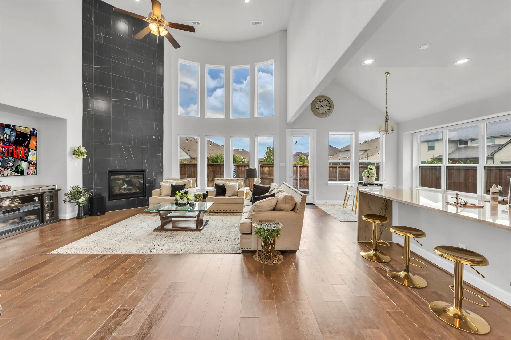 Single Family Residence For Sale in Johnson County , 1112 Maverick Drive, Mansfield, Texas 76063, 5 Bedrooms, 5 Bathrooms, 1 Garage spaces, 5,175 Sqft, built in 2022, Price $969,500, mls#21305557, Real Estate Agent in Mansfield, Homes For Sale in Johnson county, Homes For Sale in Mansfield, Realtor in Mansfield Texas, Real Estate Brokerage Independent Realty Texas, Luminita Cordes Realtor