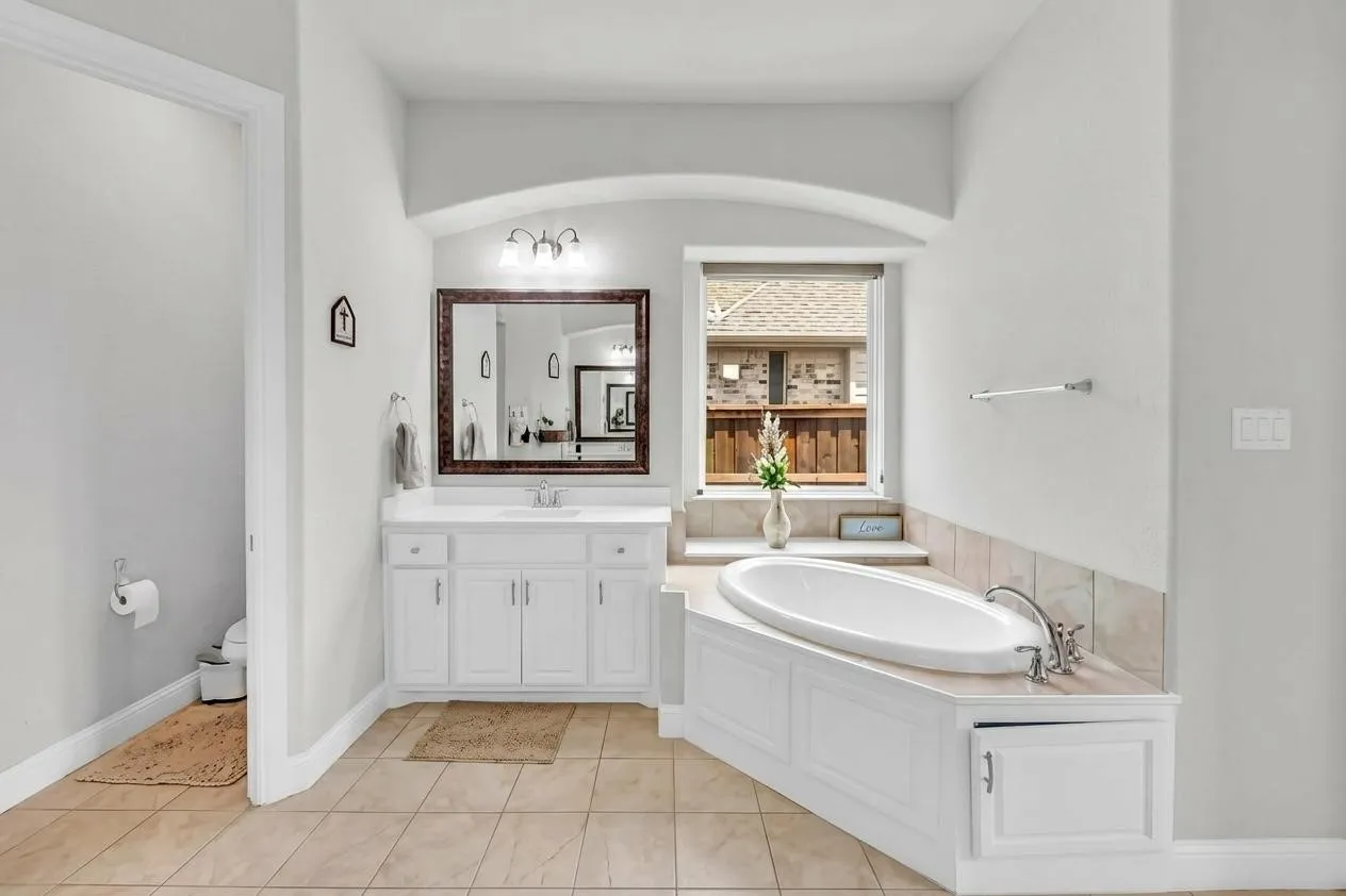 Single Family Residence For Sale in Johnson County , 1112 Maverick Drive, Mansfield, Texas 76063, 5 Bedrooms, 5 Bathrooms, 1 Garage spaces, 5,175 Sqft, built in 2022, Price $969,500, mls#21305557, Real Estate Agent in Mansfield, Homes For Sale in Johnson county, Homes For Sale in Mansfield, Realtor in Mansfield Texas, Real Estate Brokerage Independent Realty Texas, Luminita Cordes Realtor