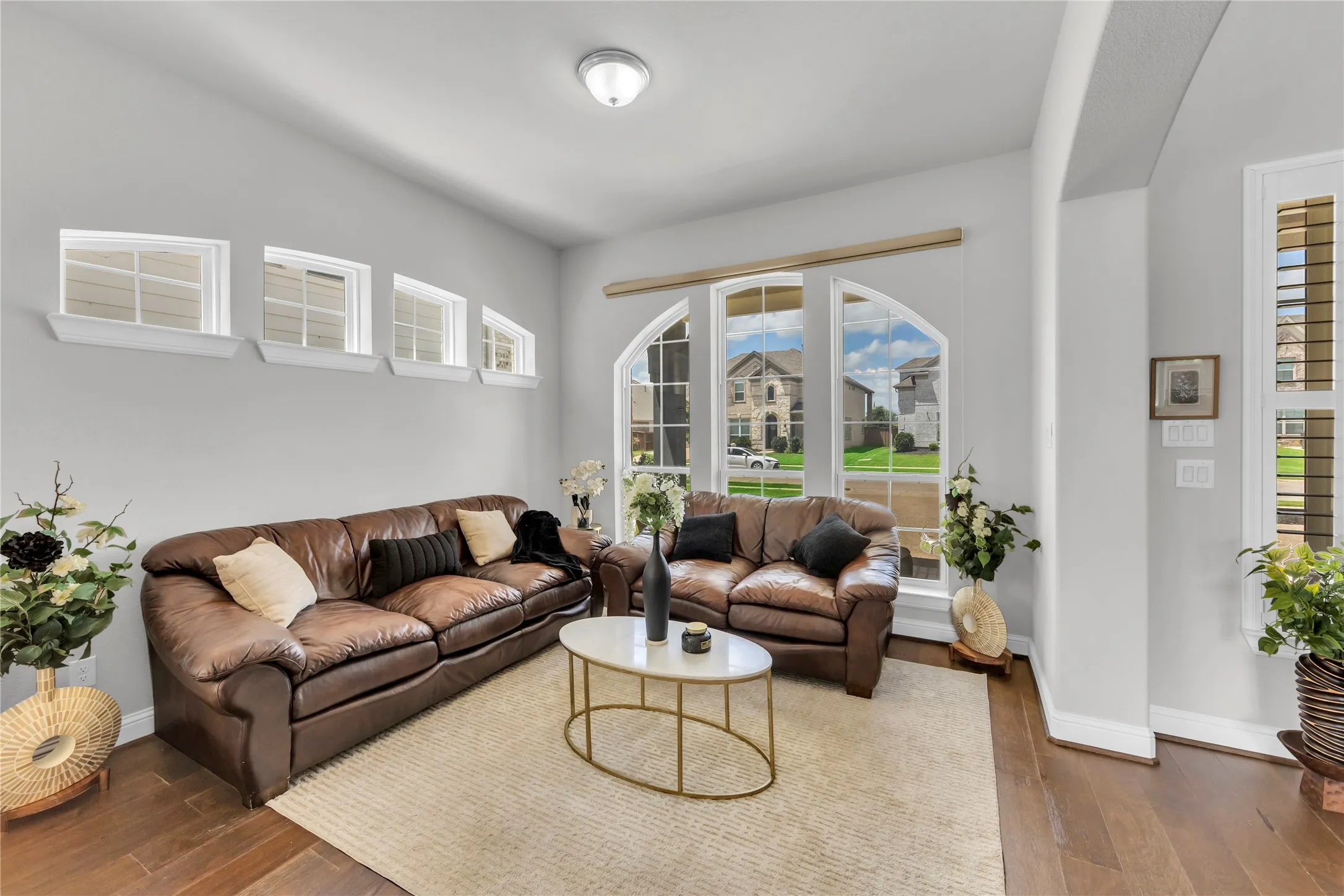 Single Family Residence For Sale in Johnson County , 1112 Maverick Drive, Mansfield, Texas 76063, 5 Bedrooms, 5 Bathrooms, 1 Garage spaces, 5,175 Sqft, built in 2022, Price $969,500, mls#21305557, Real Estate Agent in Mansfield, Homes For Sale in Johnson county, Homes For Sale in Mansfield, Realtor in Mansfield Texas, Real Estate Brokerage Independent Realty Texas, Luminita Cordes Realtor