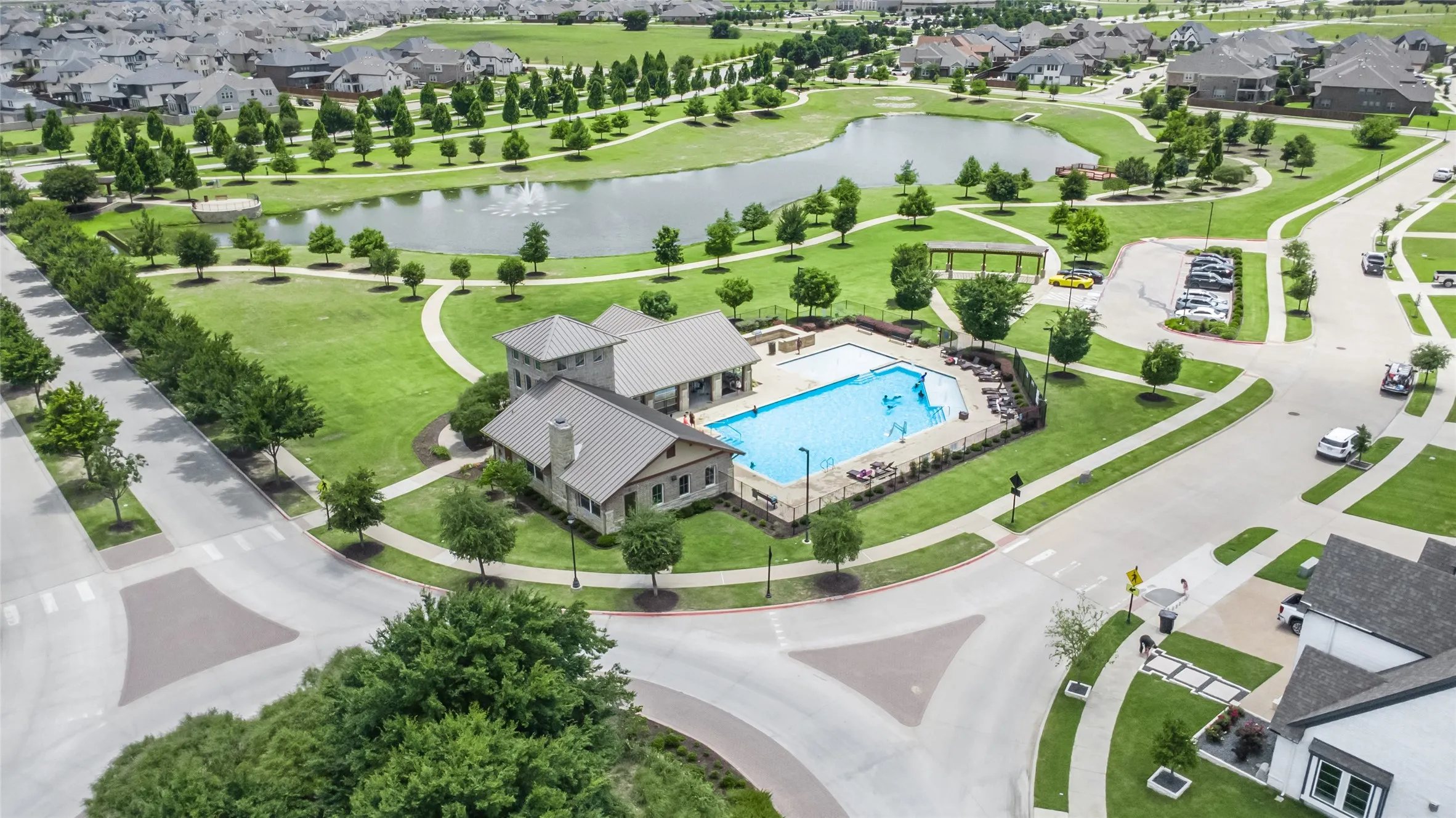 Single Family Residence For Sale in Johnson County , 1112 Maverick Drive, Mansfield, Texas 76063, 5 Bedrooms, 5 Bathrooms, 1 Garage spaces, 5,175 Sqft, built in 2022, Price $969,500, mls#21305557, Real Estate Agent in Mansfield, Homes For Sale in Johnson county, Homes For Sale in Mansfield, Realtor in Mansfield Texas, Real Estate Brokerage Independent Realty Texas, Luminita Cordes Realtor