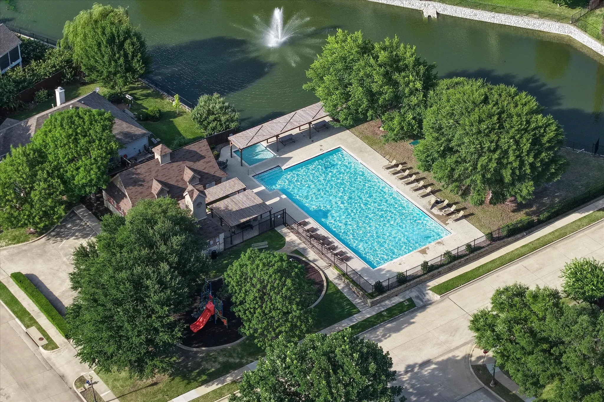 Single Family Residence For Sale in Collin County , 11379 Lockshire Drive, Frisco, Texas 75035, 4 Bedroom, 3 Bathroom, 2 Garage spaces, 2,795 Sqft, built in 1999, mls#21306683, Real Estate Agent in Frisco, Homes For Sale in Collin county, Homes For Sale in Frisco, Realtor in Frisco Texas, Real Estate Brokerage Independent Realty Texas, Luminita Cordes Realtor