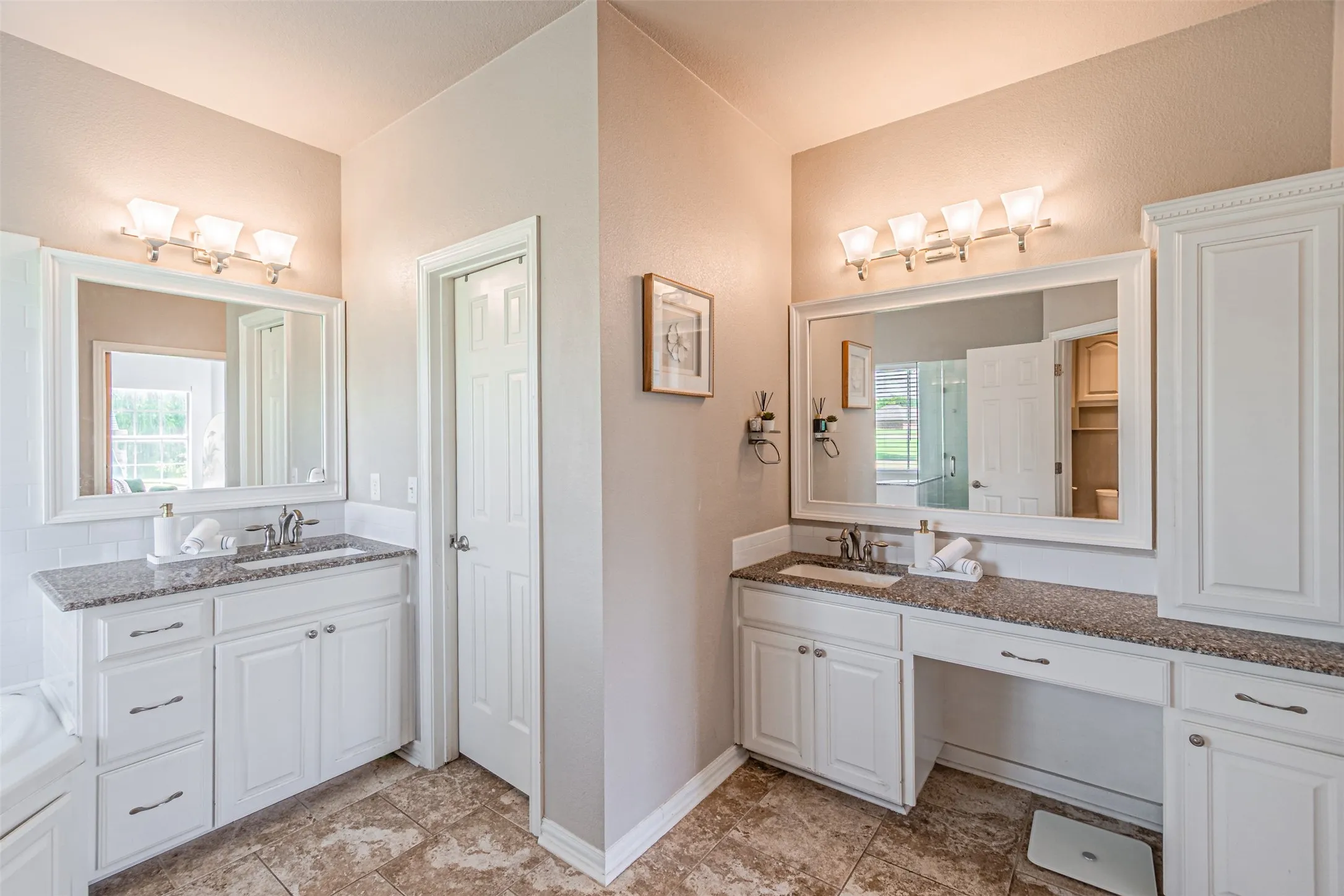 Single Family Residence For Sale in Collin County , 4038 Heritage Trail, Celina, Texas 75009, 6 Bedrooms, 4 Bathrooms, 3 Garage spaces, 4,296 Sqft, built in 1997, Price $1,350,000, mls#21307040, Real Estate Agent in Celina, Homes For Sale in Collin county, Homes For Sale in Celina, Realtor in Celina Texas, Real Estate Brokerage Independent Realty Texas, Luminita Cordes Realtor