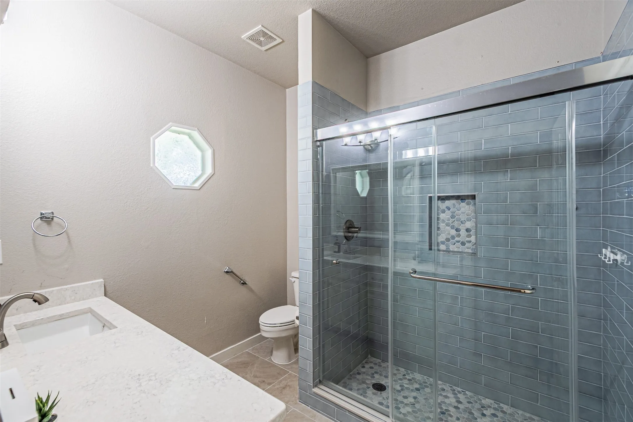 Single Family Residence For Sale in Collin County , 4038 Heritage Trail, Celina, Texas 75009, 6 Bedrooms, 4 Bathrooms, 3 Garage spaces, 4,296 Sqft, built in 1997, Price $1,350,000, mls#21307040, Real Estate Agent in Celina, Homes For Sale in Collin county, Homes For Sale in Celina, Realtor in Celina Texas, Real Estate Brokerage Independent Realty Texas, Luminita Cordes Realtor