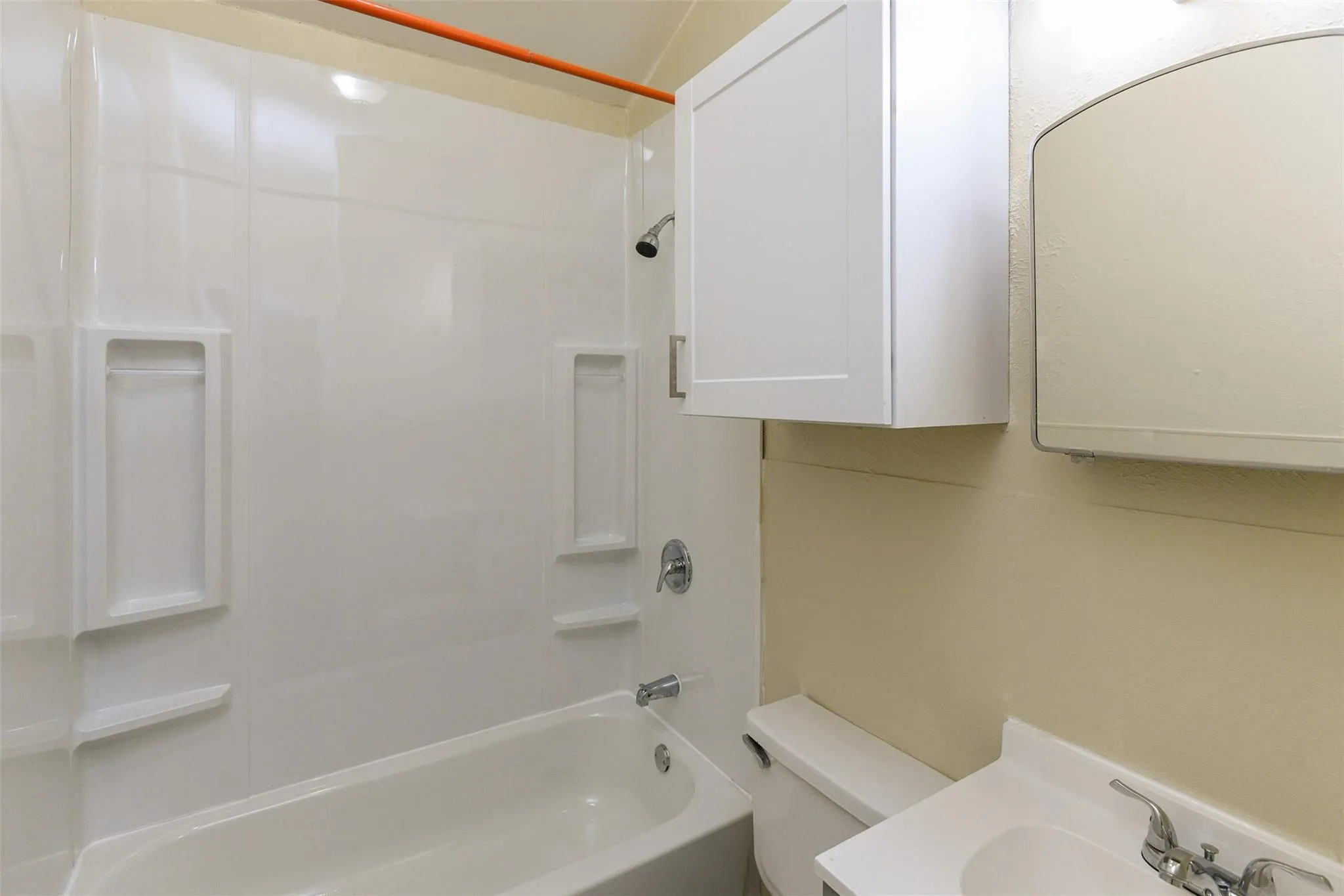Duplex For Rent in Tarrant County , 4722 Mccart Avenue, Fort Worth, Texas 76115, 2 Bedroom, 1 Bathroom, Garage spaces, 900 Sqft, built in 1969, mls#21307045, Real Estate Agent in Fort Worth, Homes For Rent in Tarrant county, Homes For Rent in Fort Worth, Realtor in Fort Worth Texas, Real Estate Brokerage Independent Realty Texas, Luminita Cordes Realtor