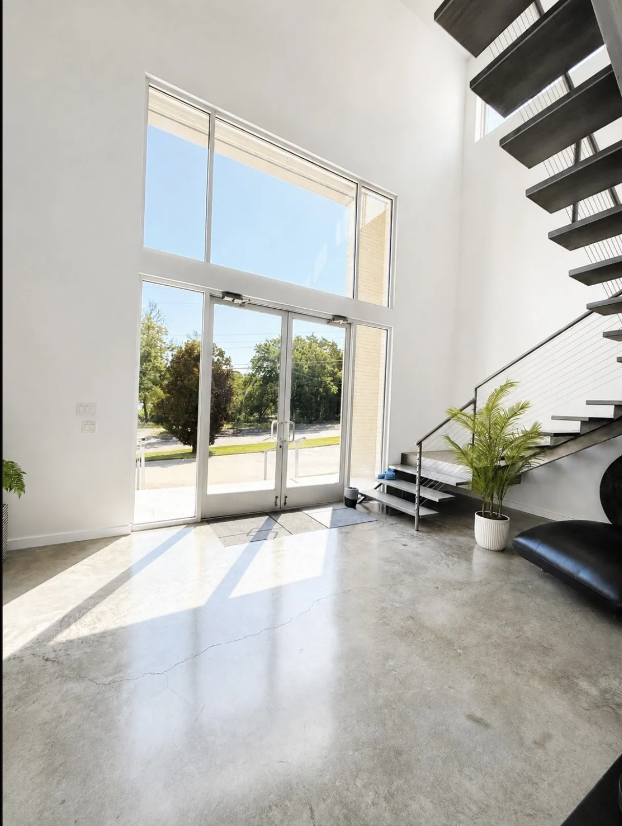 Single Family Residence For Rent in Dallas County , 13023 COPENHILL Road, Dallas, Texas 75240, 3 Bedroom, 4 Bathroom, 8 Garage spaces, 4,168 Sqft, built in 2009, mls#21307054, Real Estate Agent in Dallas, Homes For Rent in Dallas county, Homes For Rent in Dallas, Realtor in Dallas Texas, Real Estate Brokerage Independent Realty Texas, Luminita Cordes Realtor