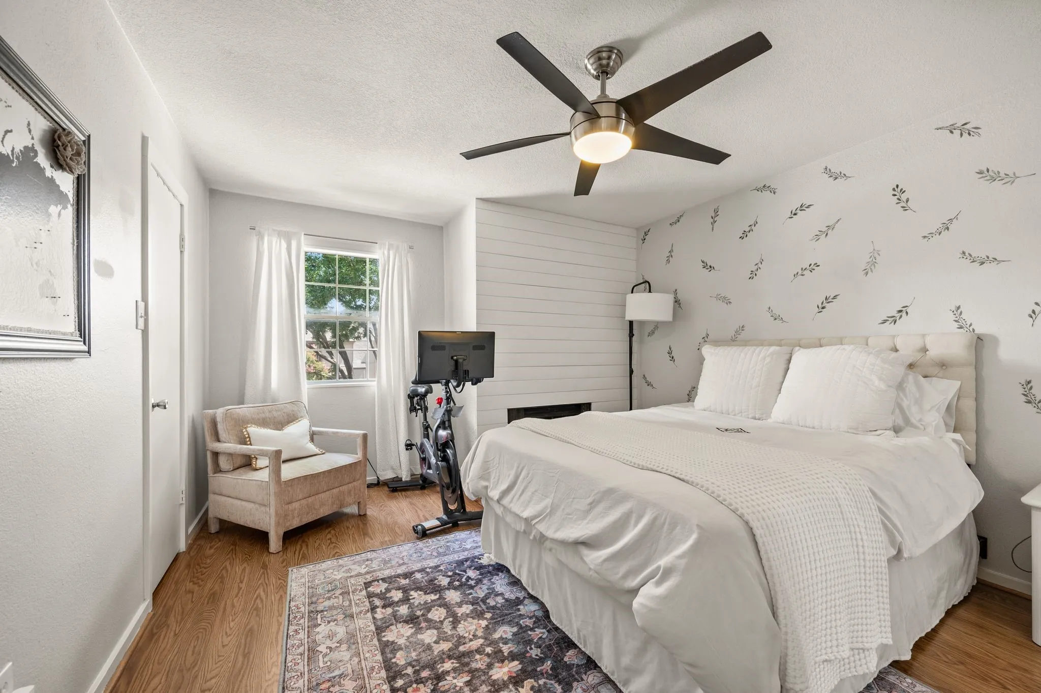 Condominium For Sale in Dallas County , 5740 Martel Avenue A13, Dallas, Texas 75206, 2 Bedroom, 2 Bathroom, Garage spaces, 925 Sqft, built in 1983, mls#21306946, Real Estate Agent in Dallas, Homes For Sale in Dallas county, Homes For Sale in Dallas, Realtor in Dallas Texas, Real Estate Brokerage Independent Realty Texas, Luminita Cordes Realtor