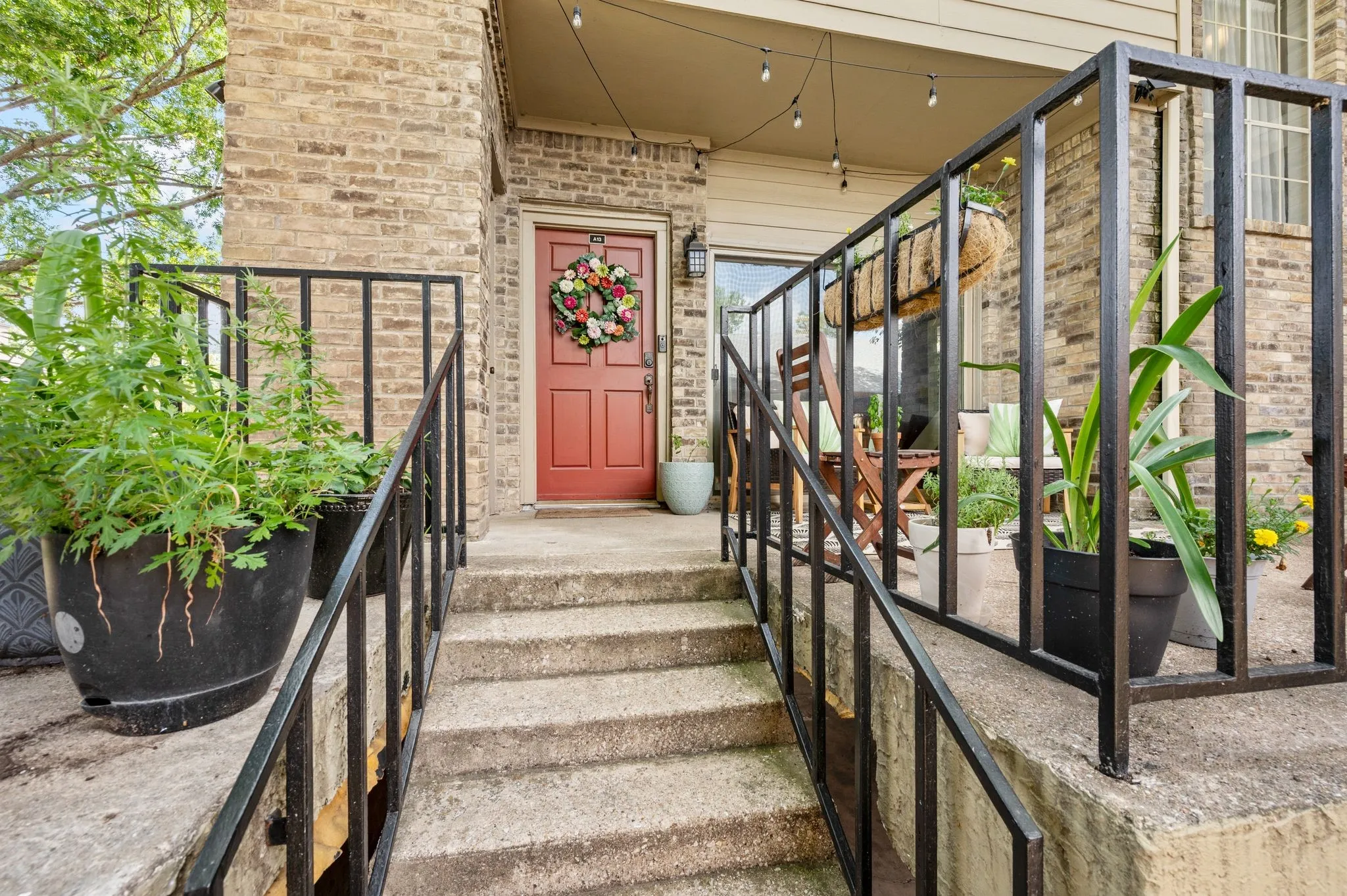 Condominium For Sale in Dallas County , 5740 Martel Avenue A13, Dallas, Texas 75206, 2 Bedroom, 2 Bathroom, Garage spaces, 925 Sqft, built in 1983, mls#21306946, Real Estate Agent in Dallas, Homes For Sale in Dallas county, Homes For Sale in Dallas, Realtor in Dallas Texas, Real Estate Brokerage Independent Realty Texas, Luminita Cordes Realtor
