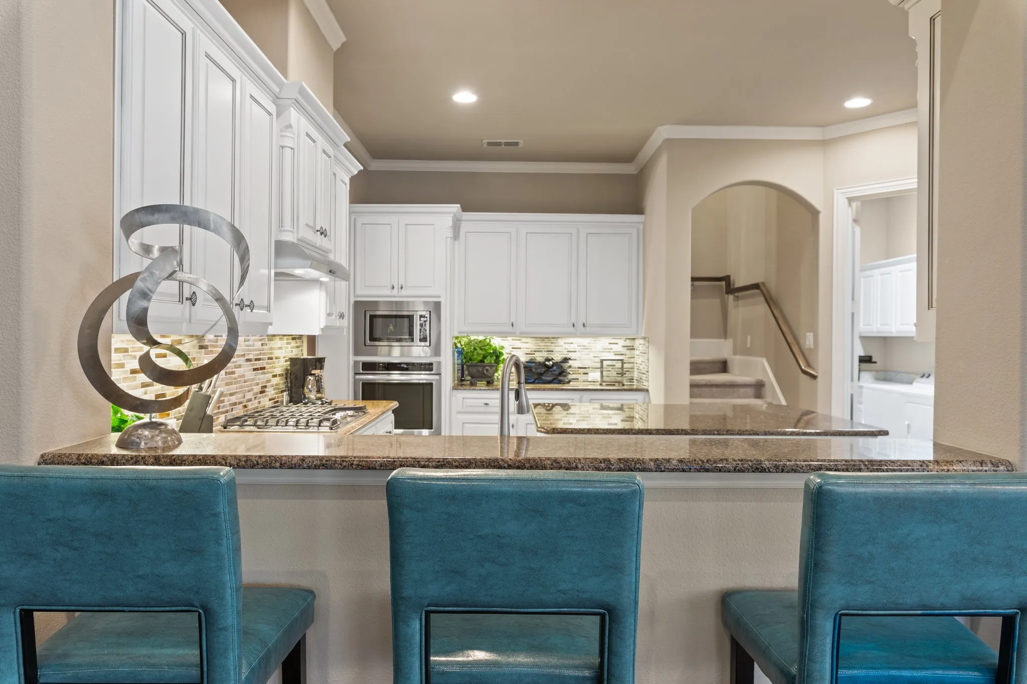 Single Family Residence For Sale in Tarrant County , 4711 Taylor Lane, Grapevine, Texas 76051, 4 Bedroom, 4 Bathroom, 2 Garage spaces, 3,047 Sqft, built in 2014, mls#21289791, Real Estate Agent in Grapevine, Homes For Sale in Tarrant county, Homes For Sale in Grapevine, Realtor in Grapevine Texas, Real Estate Brokerage Independent Realty Texas, Luminita Cordes Realtor