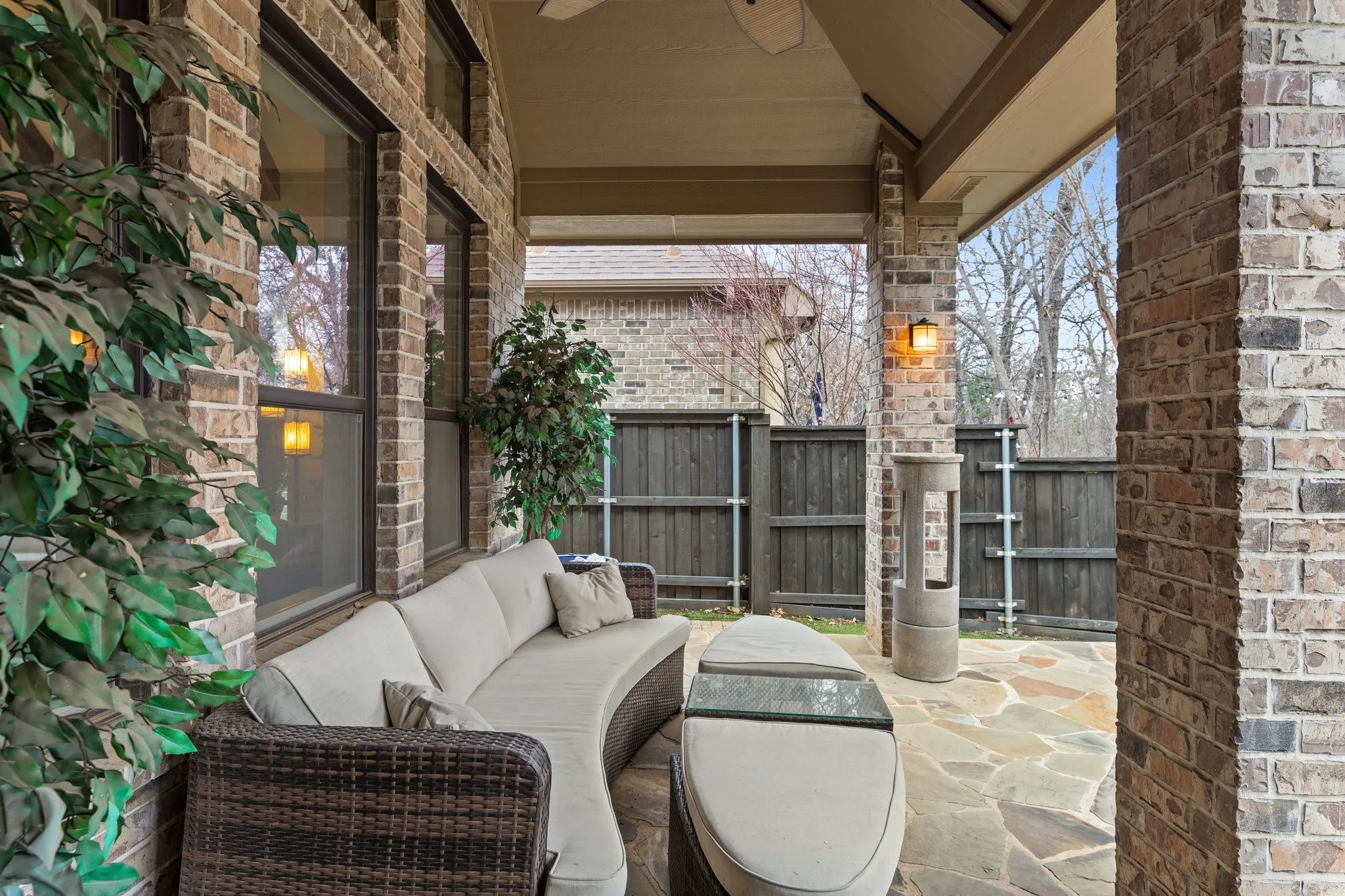 Single Family Residence For Sale in Tarrant County , 4711 Taylor Lane, Grapevine, Texas 76051, 4 Bedroom, 4 Bathroom, 2 Garage spaces, 3,047 Sqft, built in 2014, mls#21289791, Real Estate Agent in Grapevine, Homes For Sale in Tarrant county, Homes For Sale in Grapevine, Realtor in Grapevine Texas, Real Estate Brokerage Independent Realty Texas, Luminita Cordes Realtor