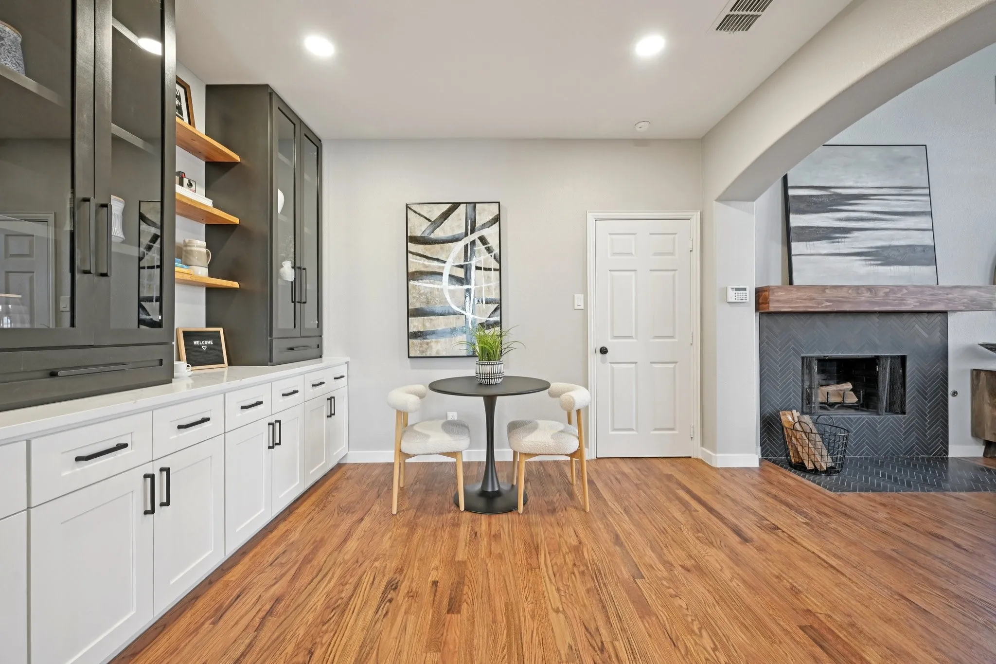 Breakfast area