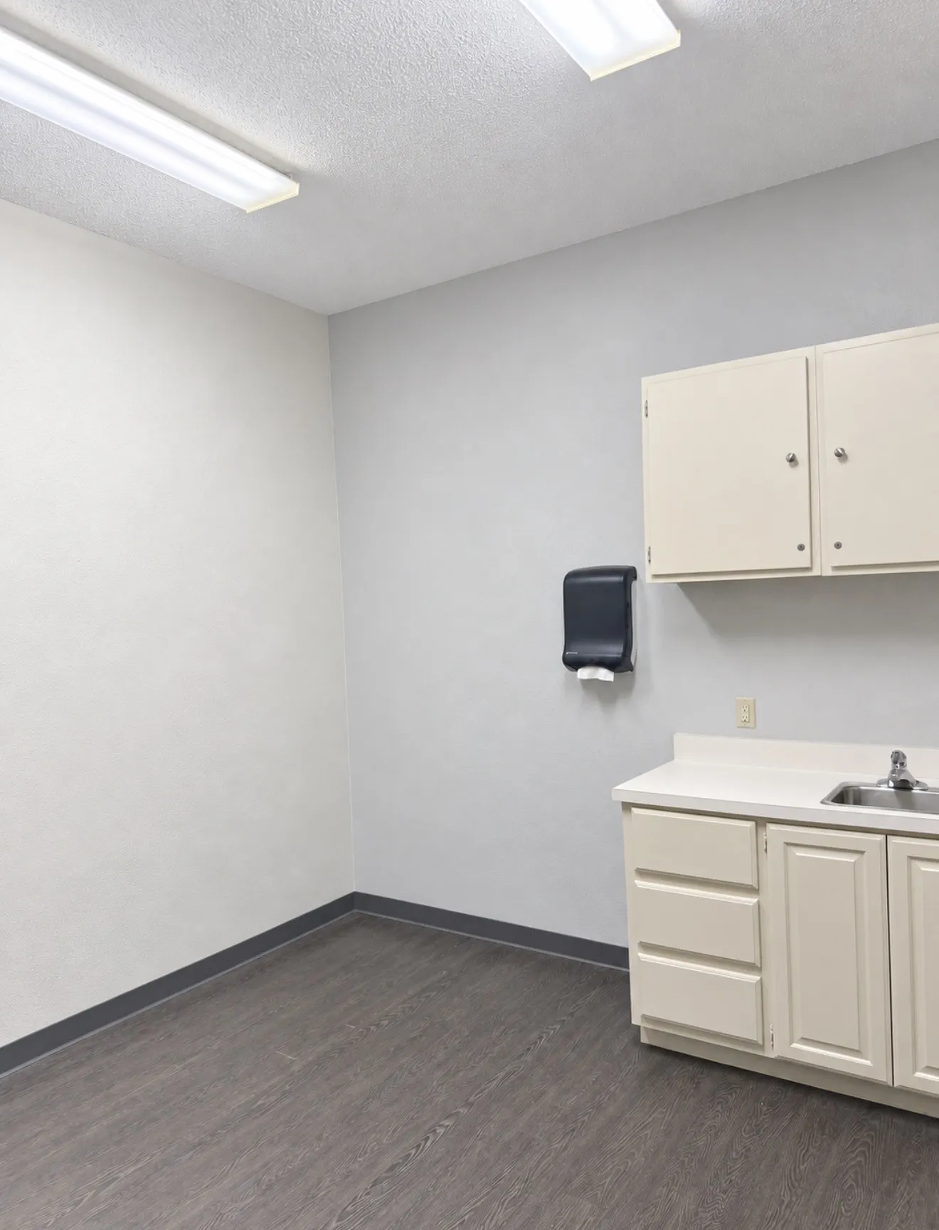 Business For Rent in Dallas County , 112 Hall Road, Seagoville, Texas 75159, 0, 0, Garage spaces, 0 Sqft, built in 1989, mls#21306862, Real Estate Agent in Seagoville, Homes For Rent in Dallas county, Homes For Rent in Seagoville, Realtor in Seagoville Texas, Real Estate Brokerage Independent Realty Texas, Luminita Cordes Realtor