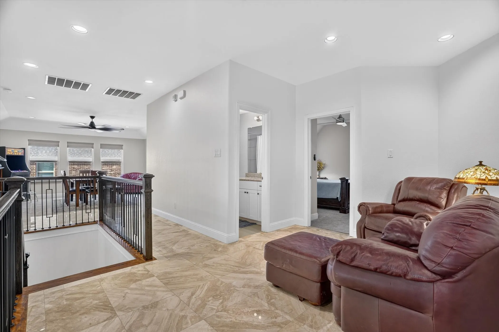 Single Family Residence For Sale in Denton County , 6627 Dolan Falls Dr, Argyle, Texas 76226, 5 Bedroom, 5 Bathroom, 3 Garage spaces, 4,240 Sqft, built in 2016, mls#21306331, Real Estate Agent in Argyle, Homes For Sale in Denton county, Homes For Sale in Argyle, Realtor in Argyle Texas, Real Estate Brokerage Independent Realty Texas, Luminita Cordes Realtor