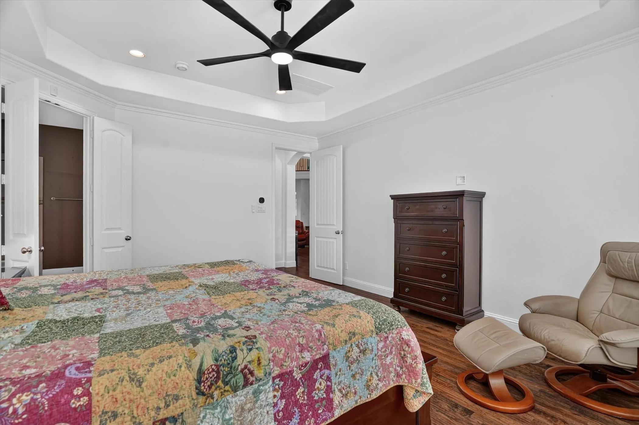 Single Family Residence For Sale in Denton County , 6627 Dolan Falls Dr, Argyle, Texas 76226, 5 Bedroom, 5 Bathroom, 3 Garage spaces, 4,240 Sqft, built in 2016, mls#21306331, Real Estate Agent in Argyle, Homes For Sale in Denton county, Homes For Sale in Argyle, Realtor in Argyle Texas, Real Estate Brokerage Independent Realty Texas, Luminita Cordes Realtor