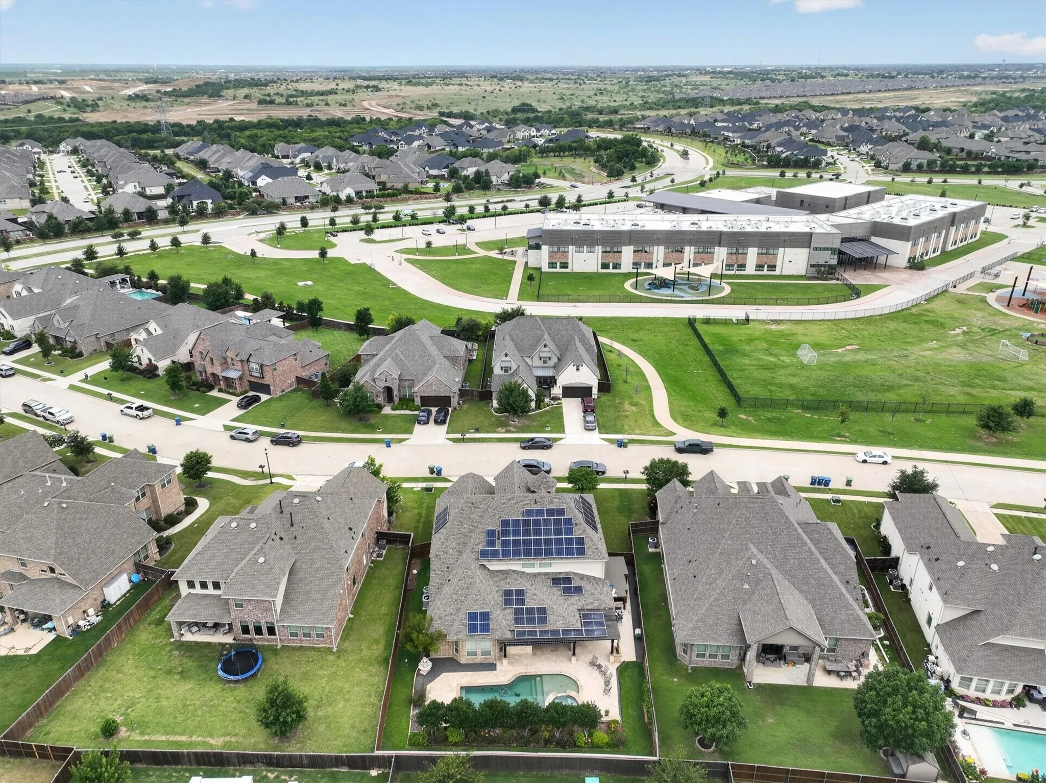 Single Family Residence For Sale in Denton County , 6627 Dolan Falls Dr, Argyle, Texas 76226, 5 Bedroom, 5 Bathroom, 3 Garage spaces, 4,240 Sqft, built in 2016, mls#21306331, Real Estate Agent in Argyle, Homes For Sale in Denton county, Homes For Sale in Argyle, Realtor in Argyle Texas, Real Estate Brokerage Independent Realty Texas, Luminita Cordes Realtor