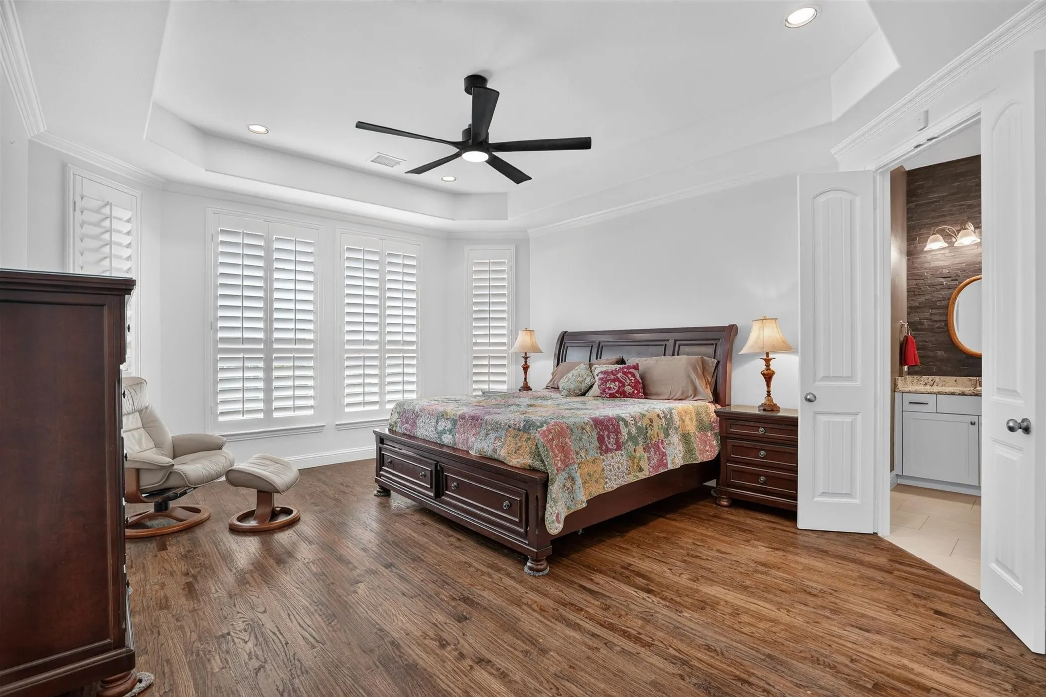 Single Family Residence For Sale in Denton County , 6627 Dolan Falls Dr, Argyle, Texas 76226, 5 Bedroom, 5 Bathroom, 3 Garage spaces, 4,240 Sqft, built in 2016, mls#21306331, Real Estate Agent in Argyle, Homes For Sale in Denton county, Homes For Sale in Argyle, Realtor in Argyle Texas, Real Estate Brokerage Independent Realty Texas, Luminita Cordes Realtor