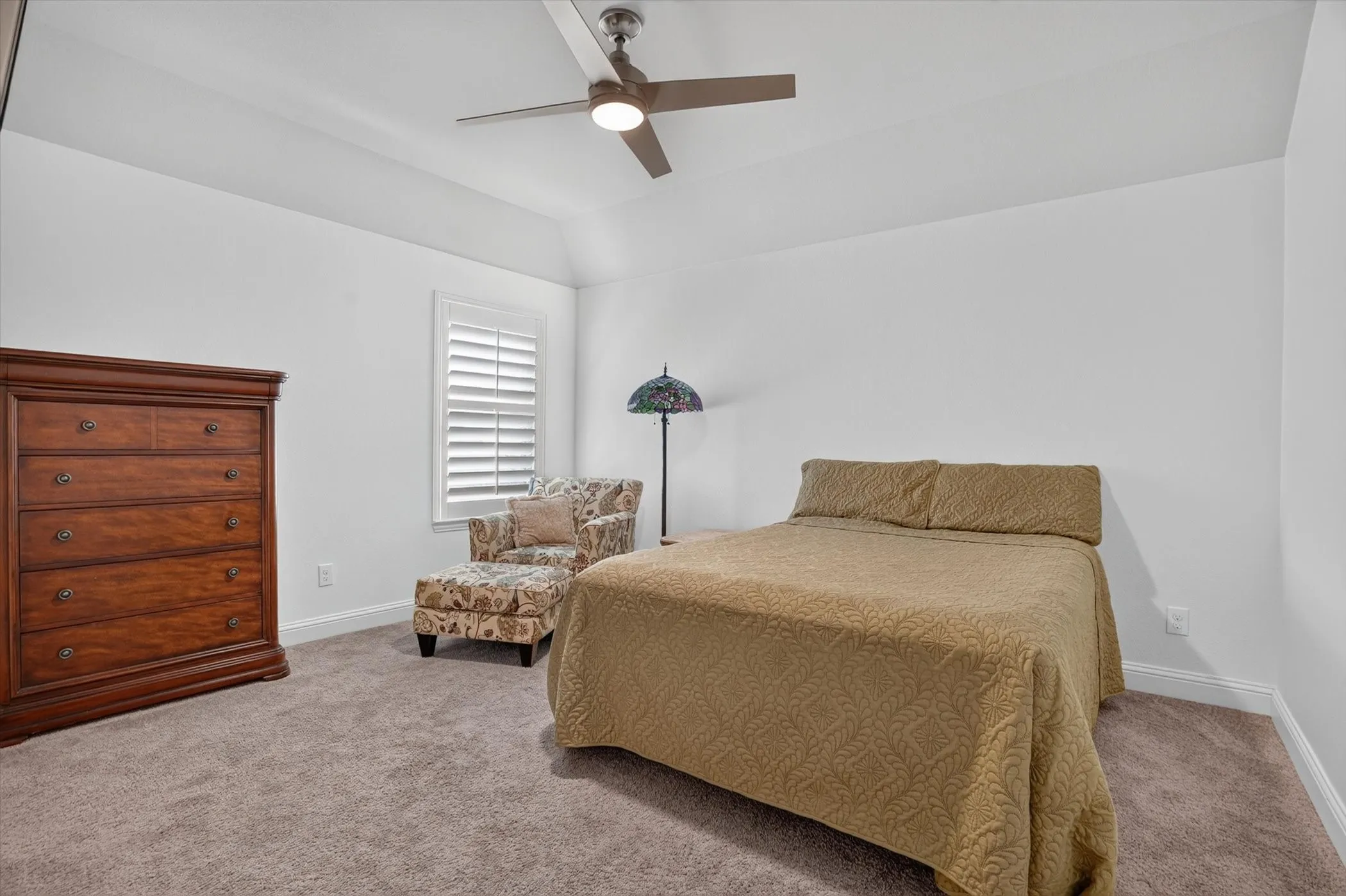 Single Family Residence For Sale in Denton County , 6627 Dolan Falls Dr, Argyle, Texas 76226, 5 Bedroom, 5 Bathroom, 3 Garage spaces, 4,240 Sqft, built in 2016, mls#21306331, Real Estate Agent in Argyle, Homes For Sale in Denton county, Homes For Sale in Argyle, Realtor in Argyle Texas, Real Estate Brokerage Independent Realty Texas, Luminita Cordes Realtor
