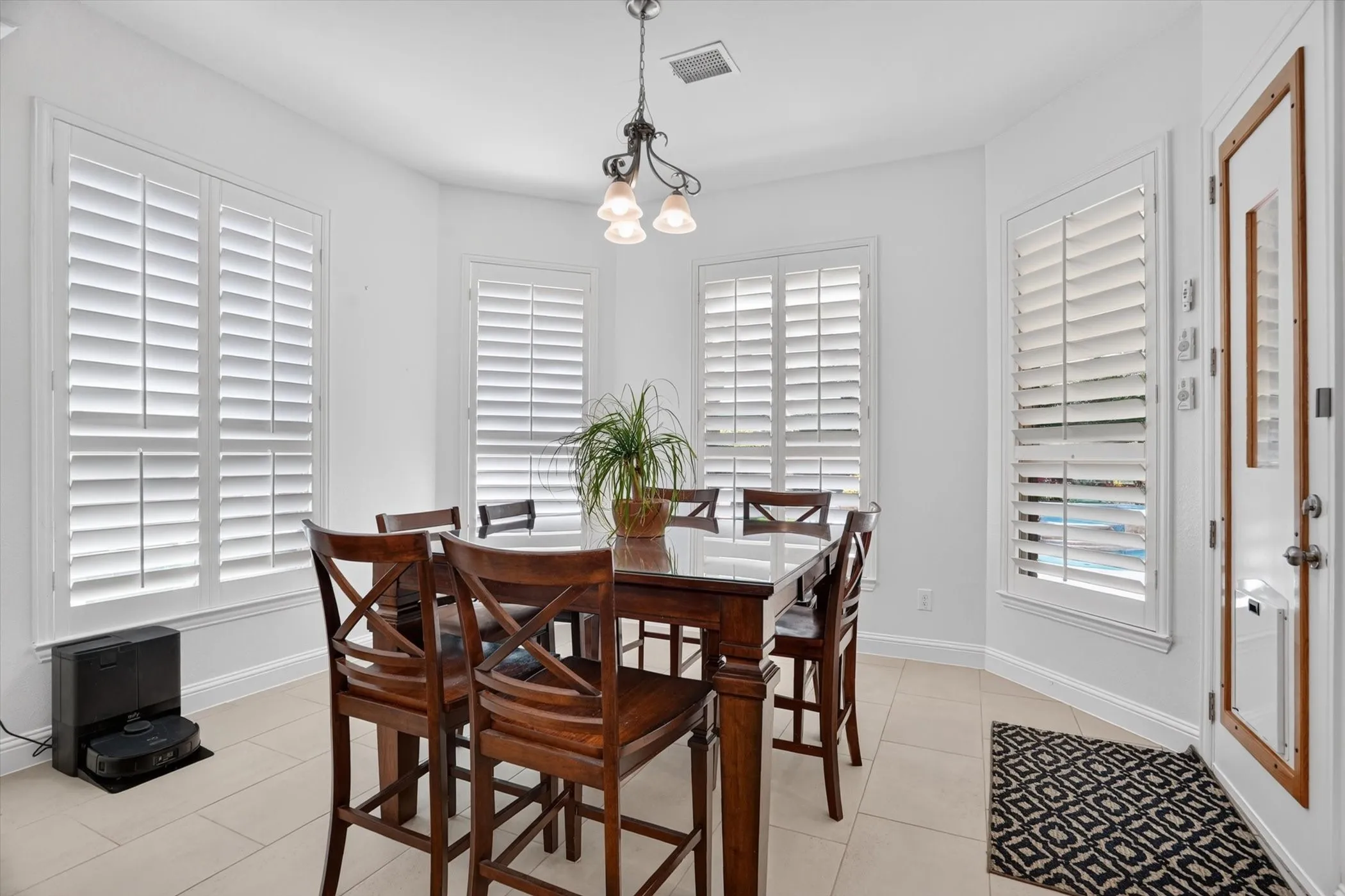 Single Family Residence For Sale in Denton County , 6627 Dolan Falls Dr, Argyle, Texas 76226, 5 Bedroom, 5 Bathroom, 3 Garage spaces, 4,240 Sqft, built in 2016, mls#21306331, Real Estate Agent in Argyle, Homes For Sale in Denton county, Homes For Sale in Argyle, Realtor in Argyle Texas, Real Estate Brokerage Independent Realty Texas, Luminita Cordes Realtor