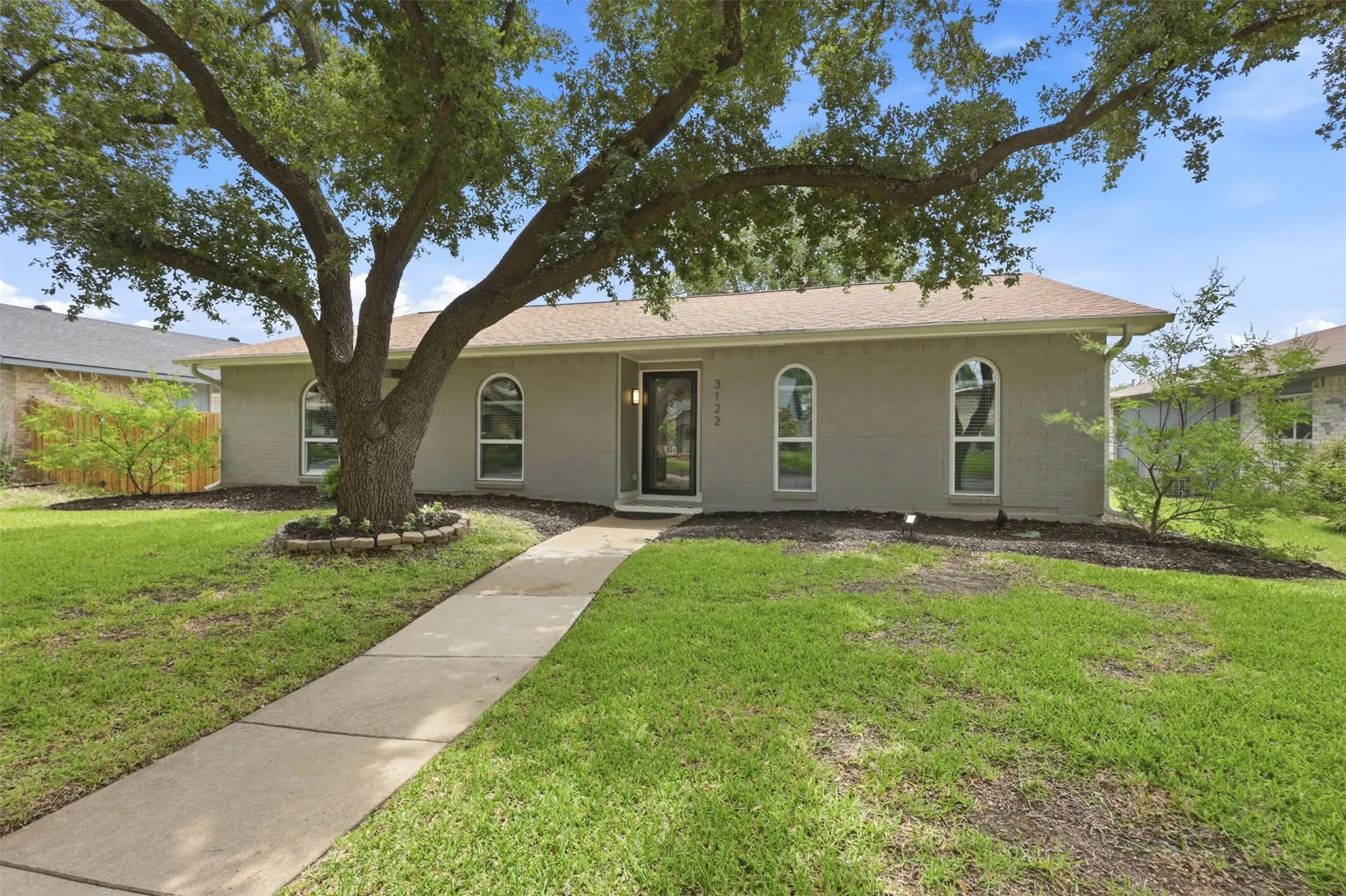 Single Family Residence For Sale in Denton County , 3122 Furneaux Lane, Carrollton, Texas 75007, 3 Bedroom, 2 Bathroom, 2 Garage spaces, 1,437 Sqft, built in 1973, mls#21303280, Real Estate Agent in Carrollton, Homes For Sale in Denton county, Homes For Sale in Carrollton, Realtor in Carrollton Texas, Real Estate Brokerage Independent Realty Texas, Luminita Cordes Realtor