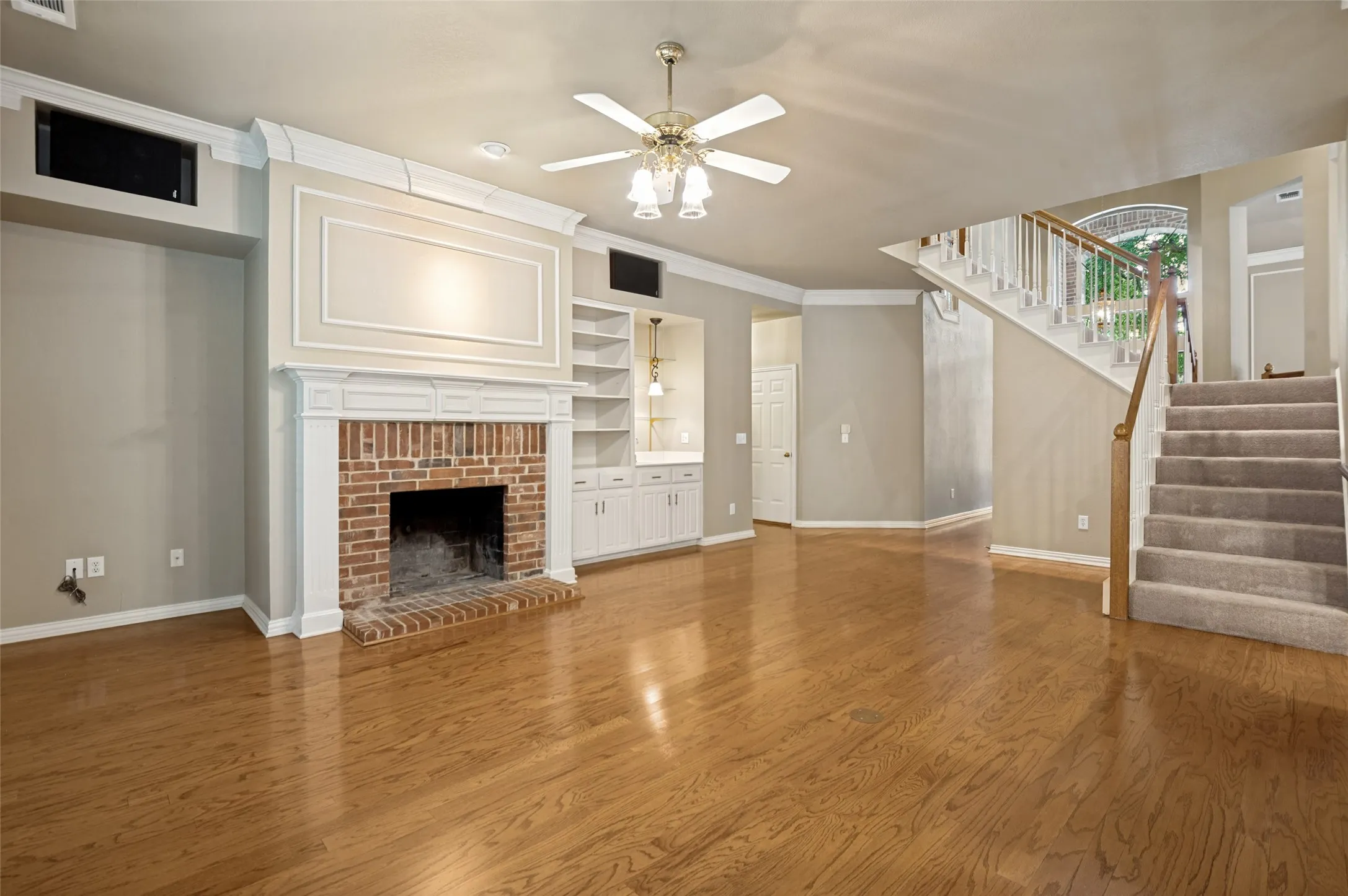 The focal point of the family room is the beautiful fire place with full mantle. You have a choice of wood burning or  inserting gas​​‌​​​​‌​​‌‌​‌‌​​​‌‌​‌​‌​‌​​​‌​​ logs.