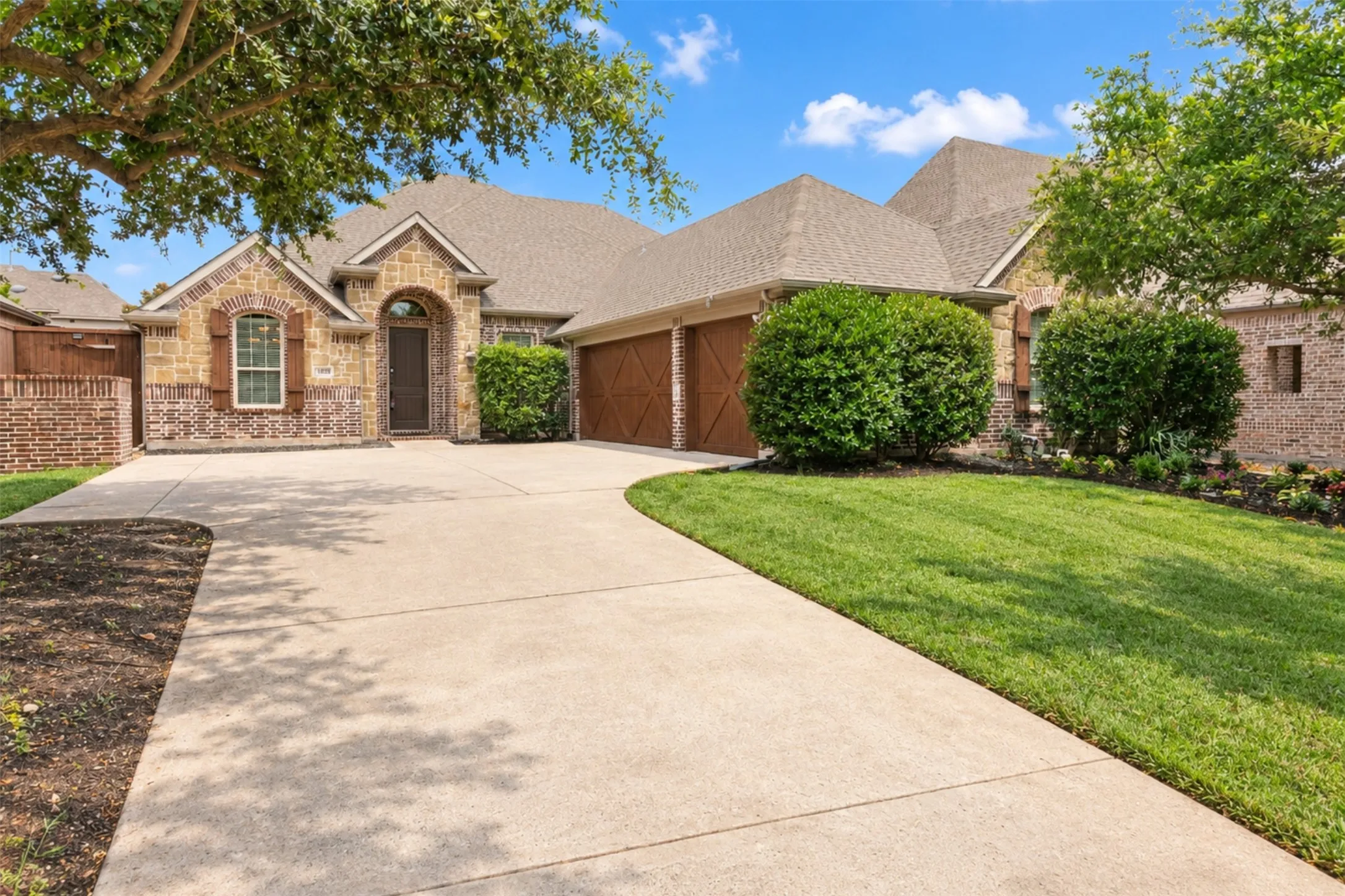 Single Family Residence For Sale in Collin County , 14888 Story Lane, Frisco, Texas 75035, 3 Bedroom, 3 Bathroom, 3 Garage spaces, 3,081 Sqft, built in 2010, mls#21297566, Real Estate Agent in Frisco, Homes For Sale in Collin county, Homes For Sale in Frisco, Realtor in Frisco Texas, Real Estate Brokerage Independent Realty Texas, Luminita Cordes Realtor