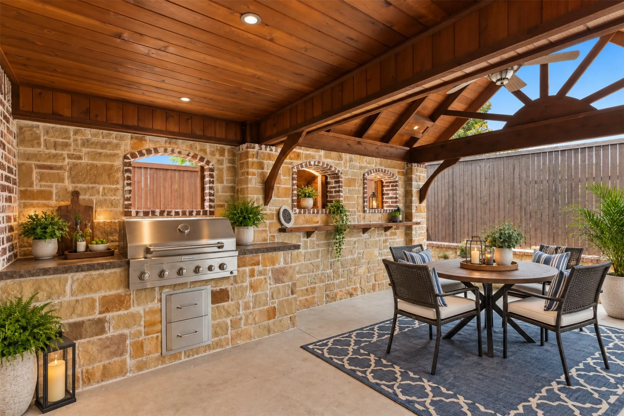 Single Family Residence For Sale in Collin County , 14888 Story Lane, Frisco, Texas 75035, 3 Bedroom, 3 Bathroom, 3 Garage spaces, 3,081 Sqft, built in 2010, mls#21297566, Real Estate Agent in Frisco, Homes For Sale in Collin county, Homes For Sale in Frisco, Realtor in Frisco Texas, Real Estate Brokerage Independent Realty Texas, Luminita Cordes Realtor