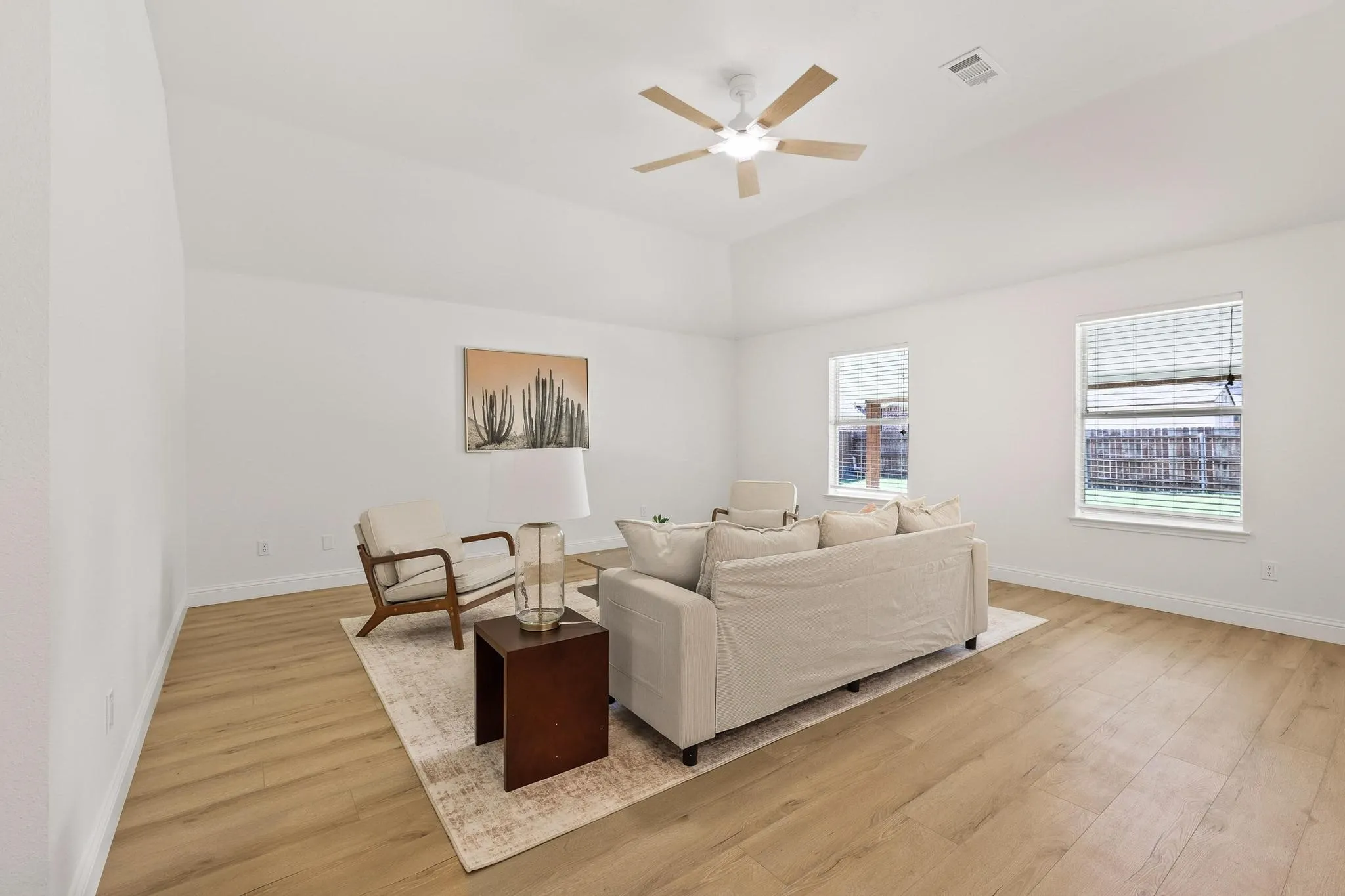 Single Family Residence For Sale in Collin County , 1204 Bayside Drive, Wylie, Texas 75098, 3 Bedroom, 2 Bathroom, 2 Garage spaces, 1,859 Sqft, built in 2002, mls#21288003, Real Estate Agent in Wylie, Homes For Sale in Collin county, Homes For Sale in Wylie, Realtor in Wylie Texas, Real Estate Brokerage Independent Realty Texas, Luminita Cordes Realtor